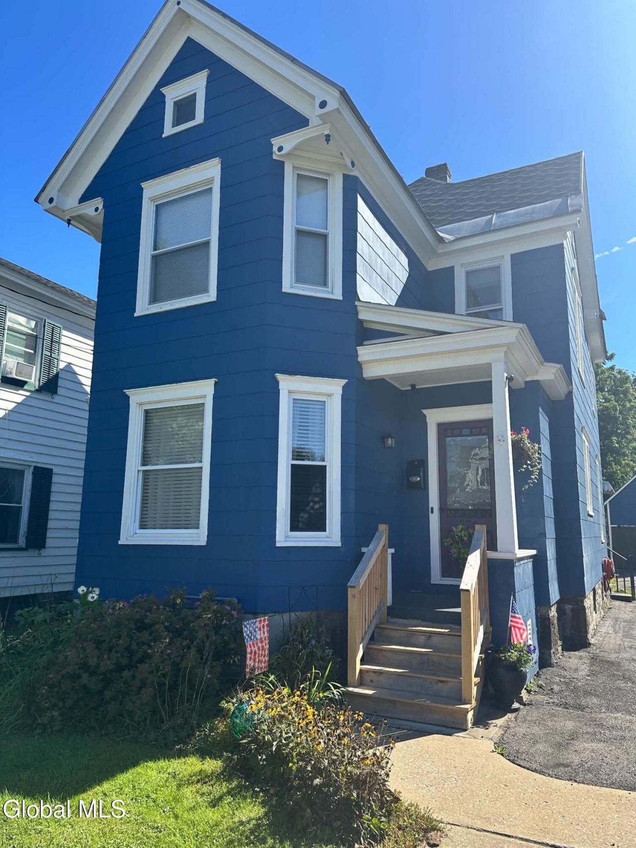 Main St, Johnstown, NY 12095