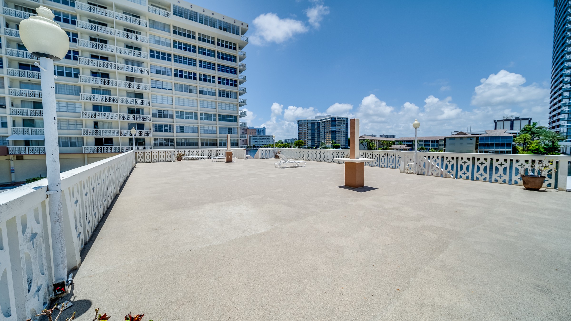  1825 S Ocean Dr, Hallandale Beach, FL, 33009 - 物件實景