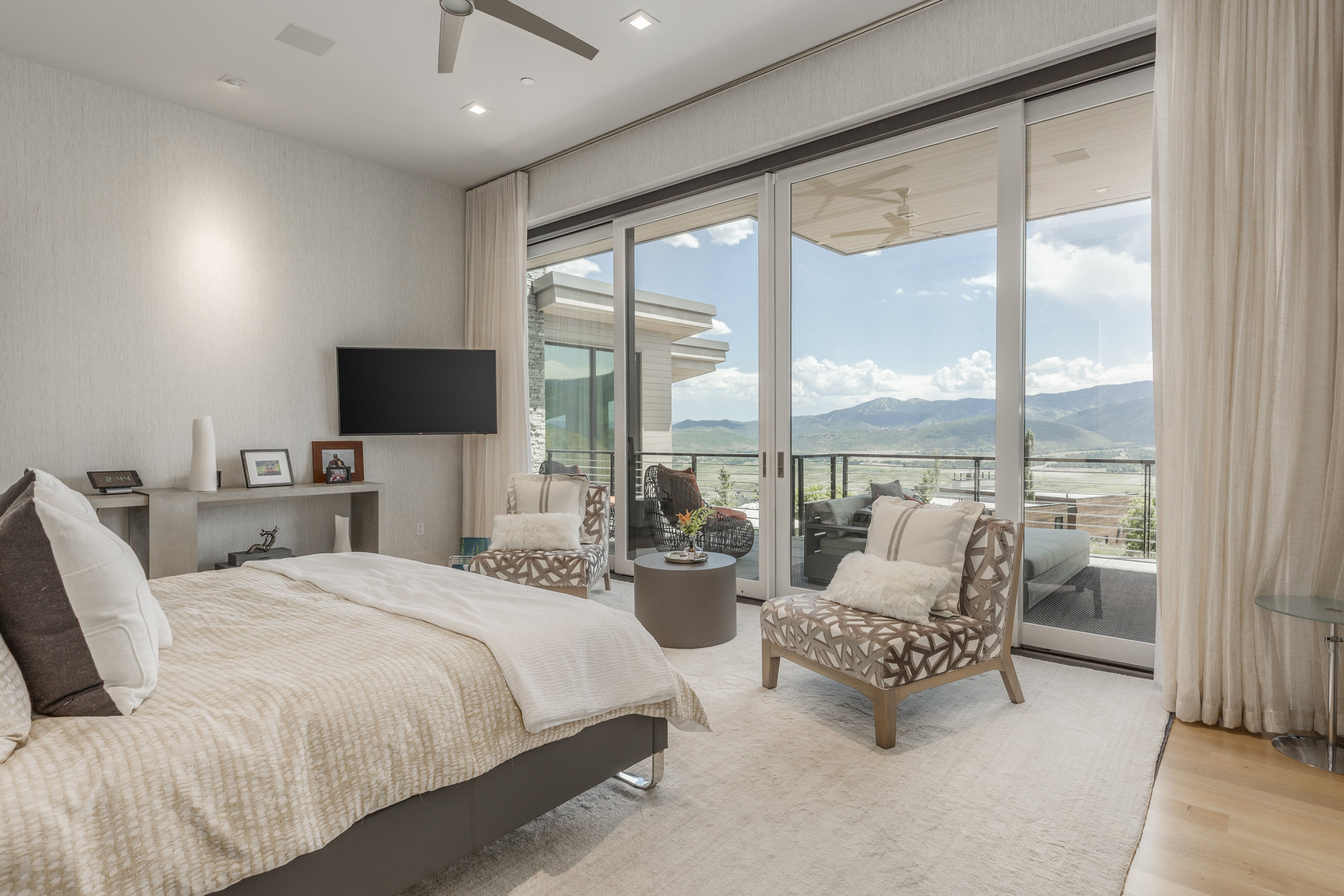  Sophisticated Mountain Design with Unmatched Views in an Elite Setting - 物件實景