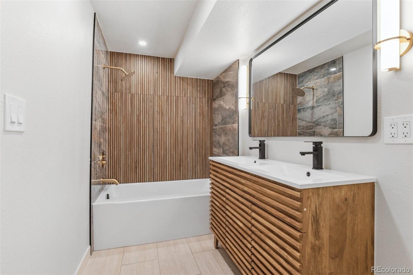 Lakewood, Colorado, 80215, United States, 6 Bedrooms Bedrooms, ,2 BathroomsBathrooms,Residential,For Sale,1906754