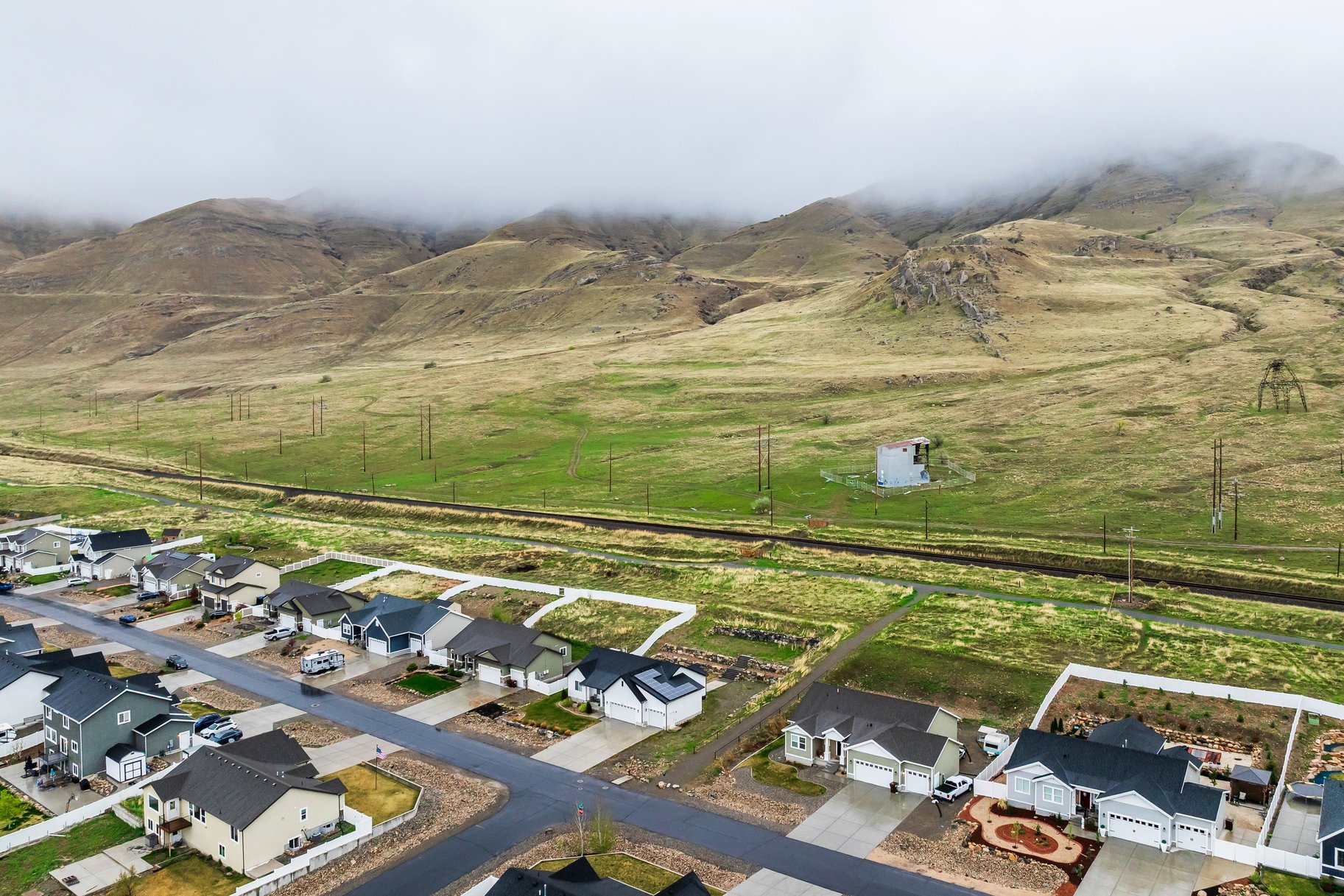  Fresh Lakepoint Find with Fast Airport Access - 物件實景