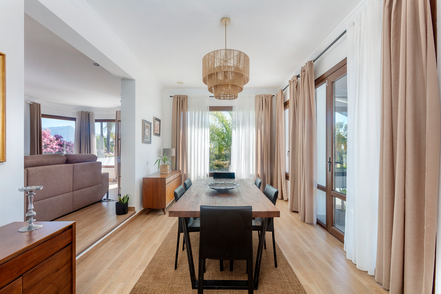  Fully renovated Andalusian style villa with panoramic sea and La Concha views - 物件實景