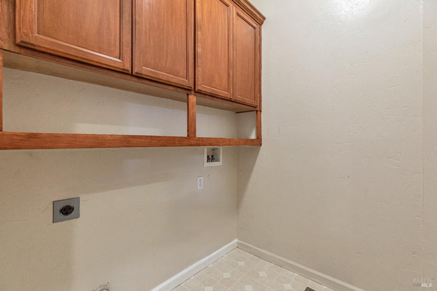 Santa Rosa, California, 95403, United States, 3 Bedrooms Bedrooms, ,2 BathroomsBathrooms,Residential,For Sale,1868703