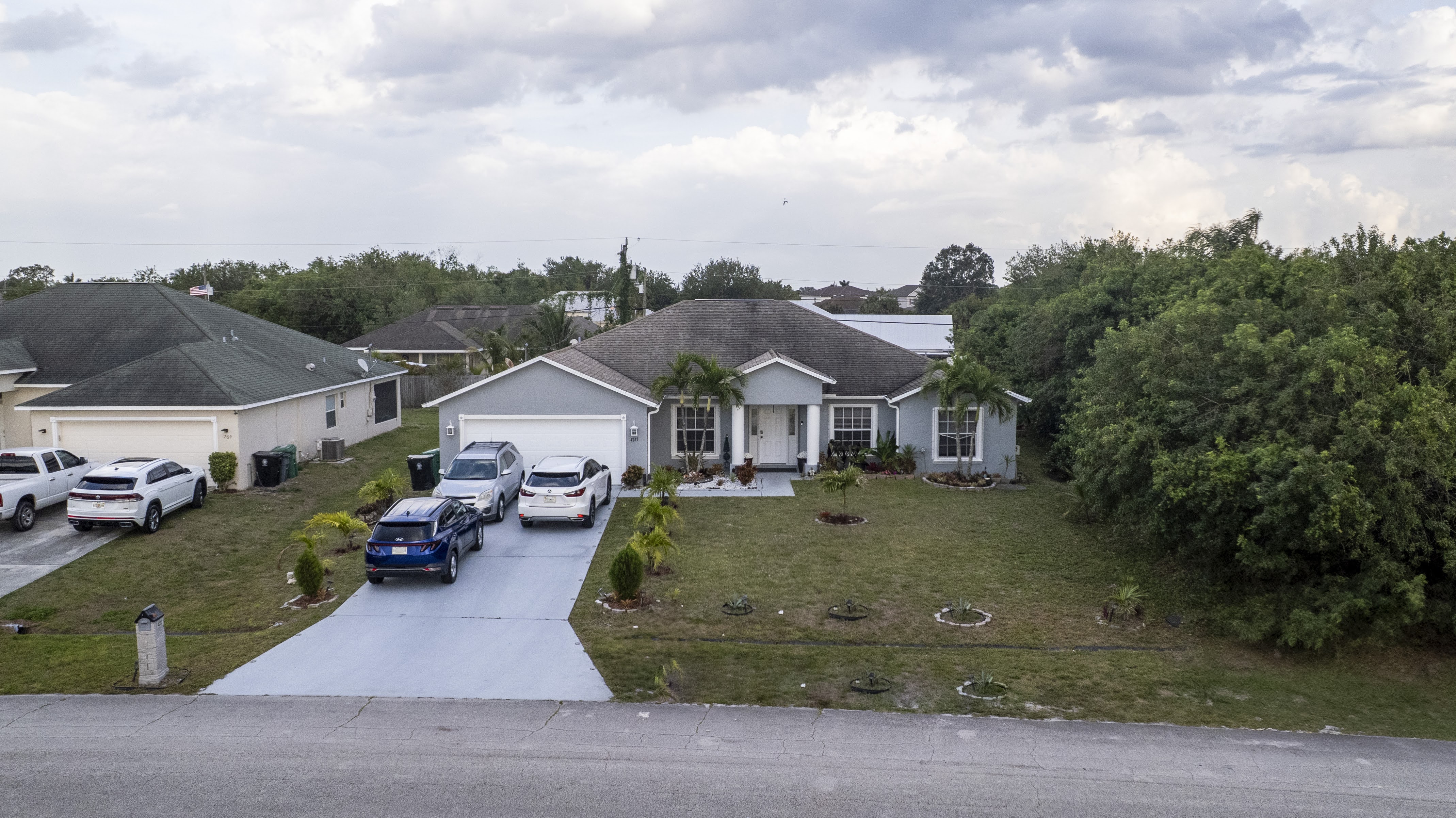 Port St Lucie, Florida, 34953, United States, 4 Bedrooms Bedrooms, ,3 BathroomsBathrooms,Residential,For Sale,1880517
