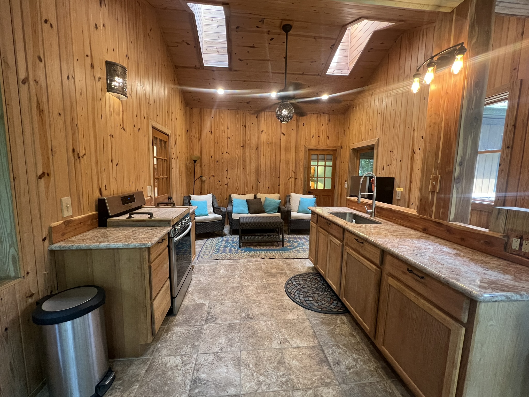 Mena, Arkansas, 71953, United States, 3 Bedrooms Bedrooms, ,3 BathroomsBathrooms,Residential,For Sale,1979119