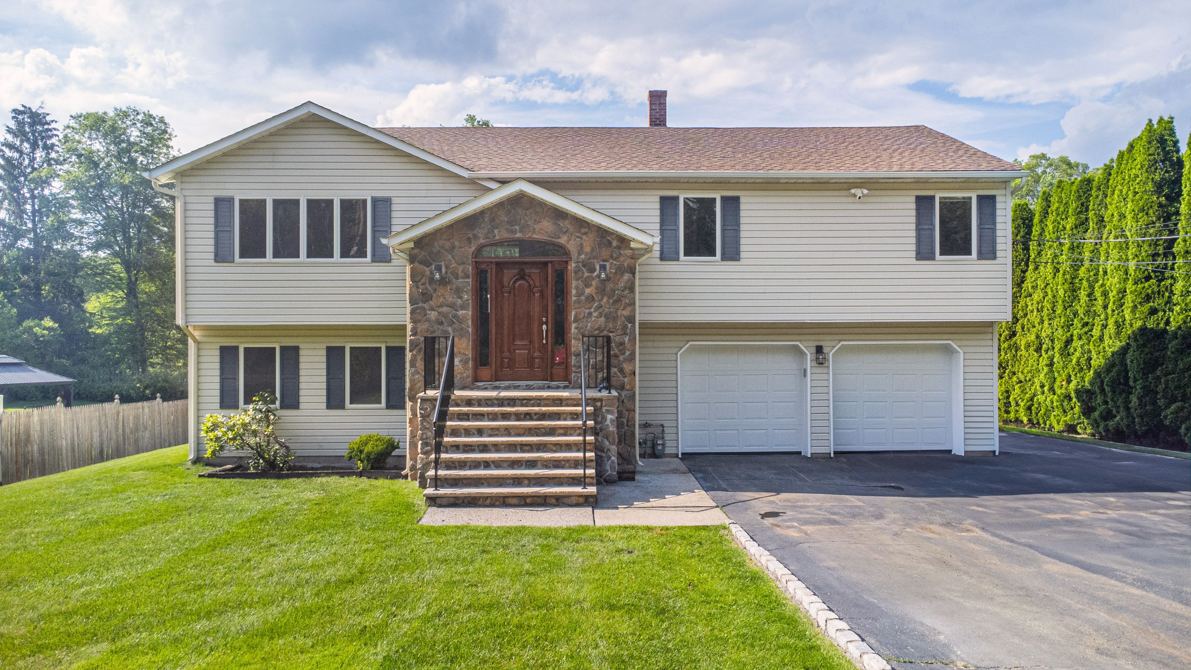 Montville Twp., New Jersey, 07082, United States, 4 Bedrooms Bedrooms, ,3 BathroomsBathrooms,Residential,For Sale,1834822