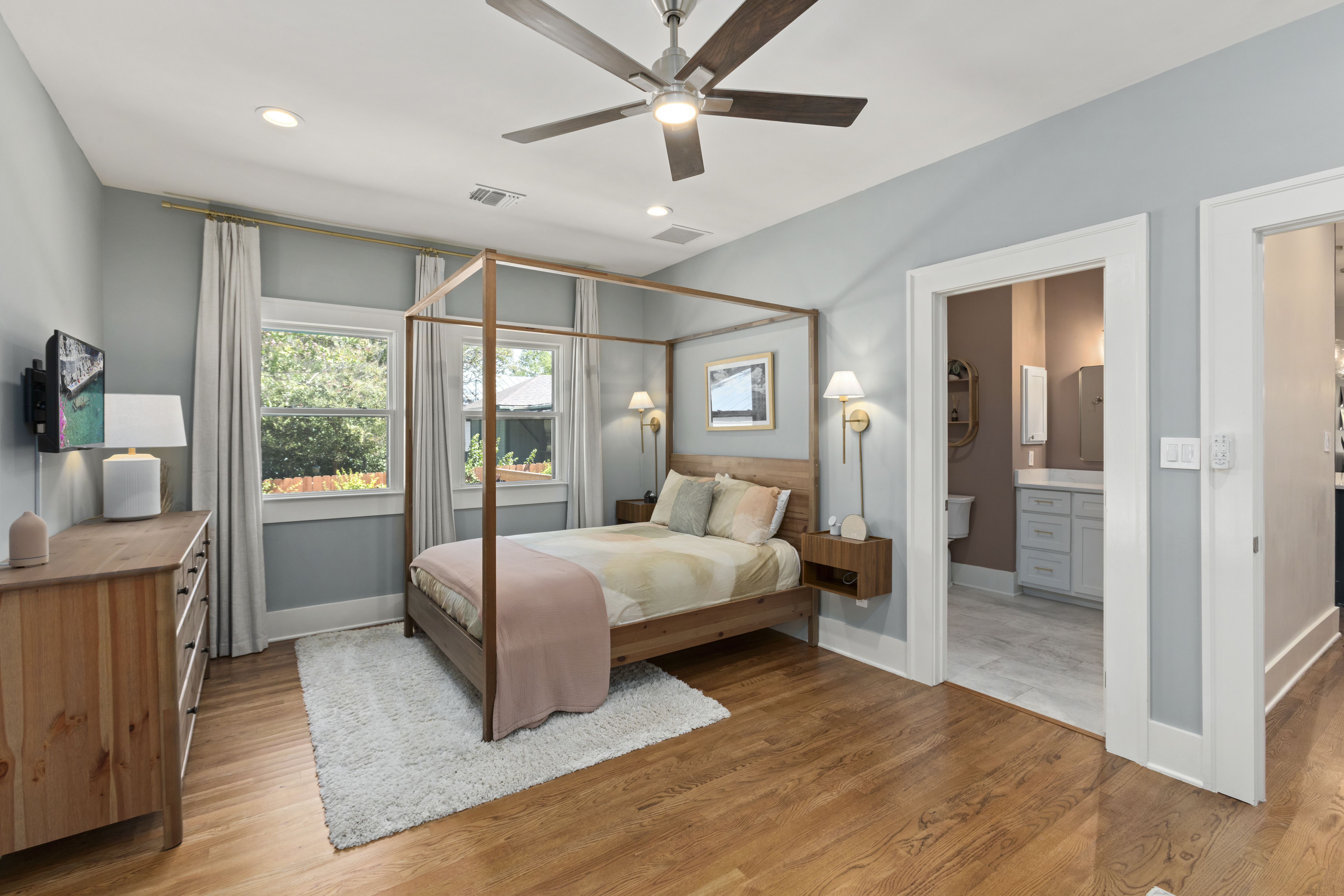  Classic Beacon Hill Character with Modern Comforts - 物件實景
