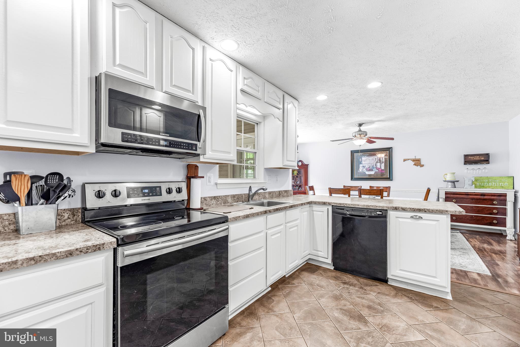 La Plata, Maryland, 20646, United States, 4 Bedrooms Bedrooms, ,4 BathroomsBathrooms,Residential,For Sale,1943631