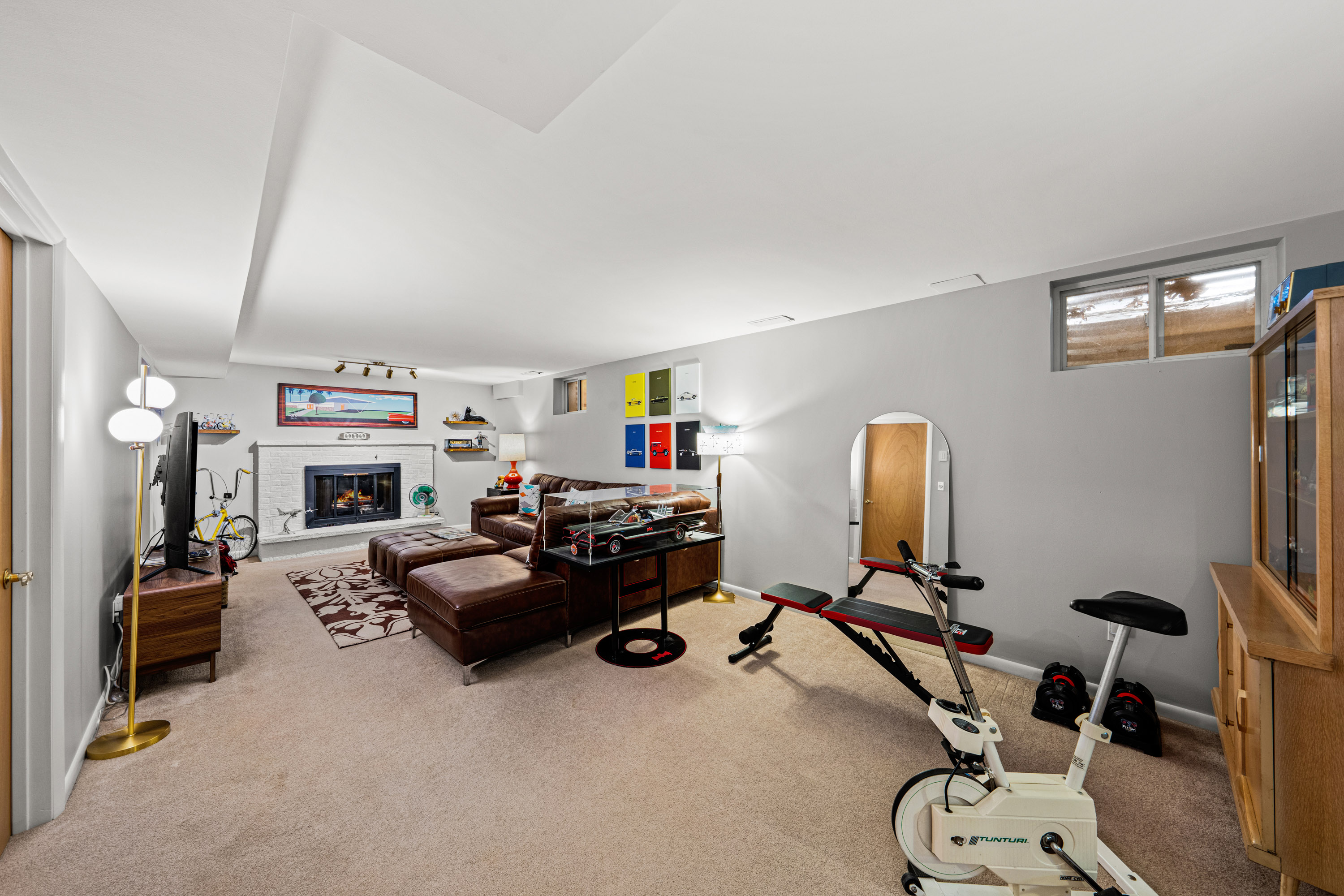  Beautifully Updated 5-Bedroom, 3-Bath Ranch - 物件實景