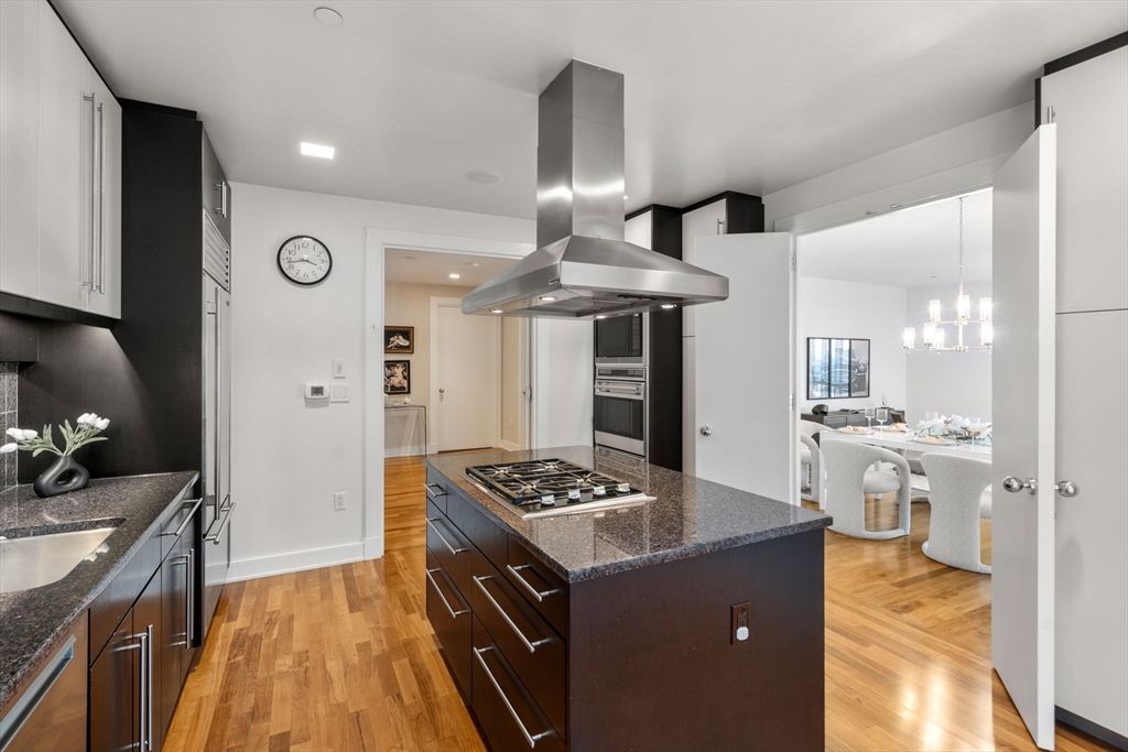Boston, Massachusetts, 02210, United States, 3 Bedrooms Bedrooms, ,4 BathroomsBathrooms,Residential,For Sale,1821296