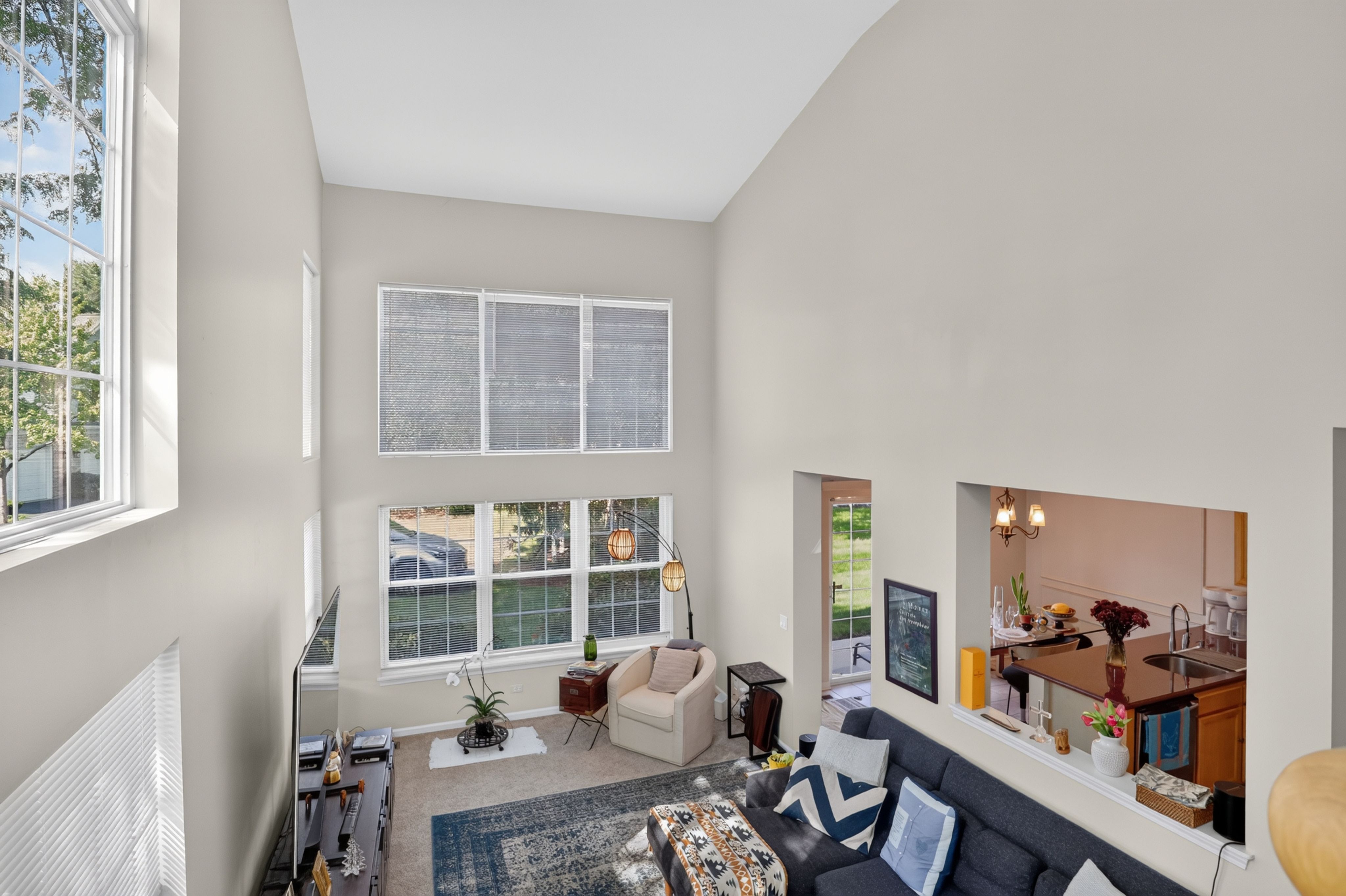  Beautiful Private End-unit Townhome Overlooking a Peaceful Pond - 物件實景