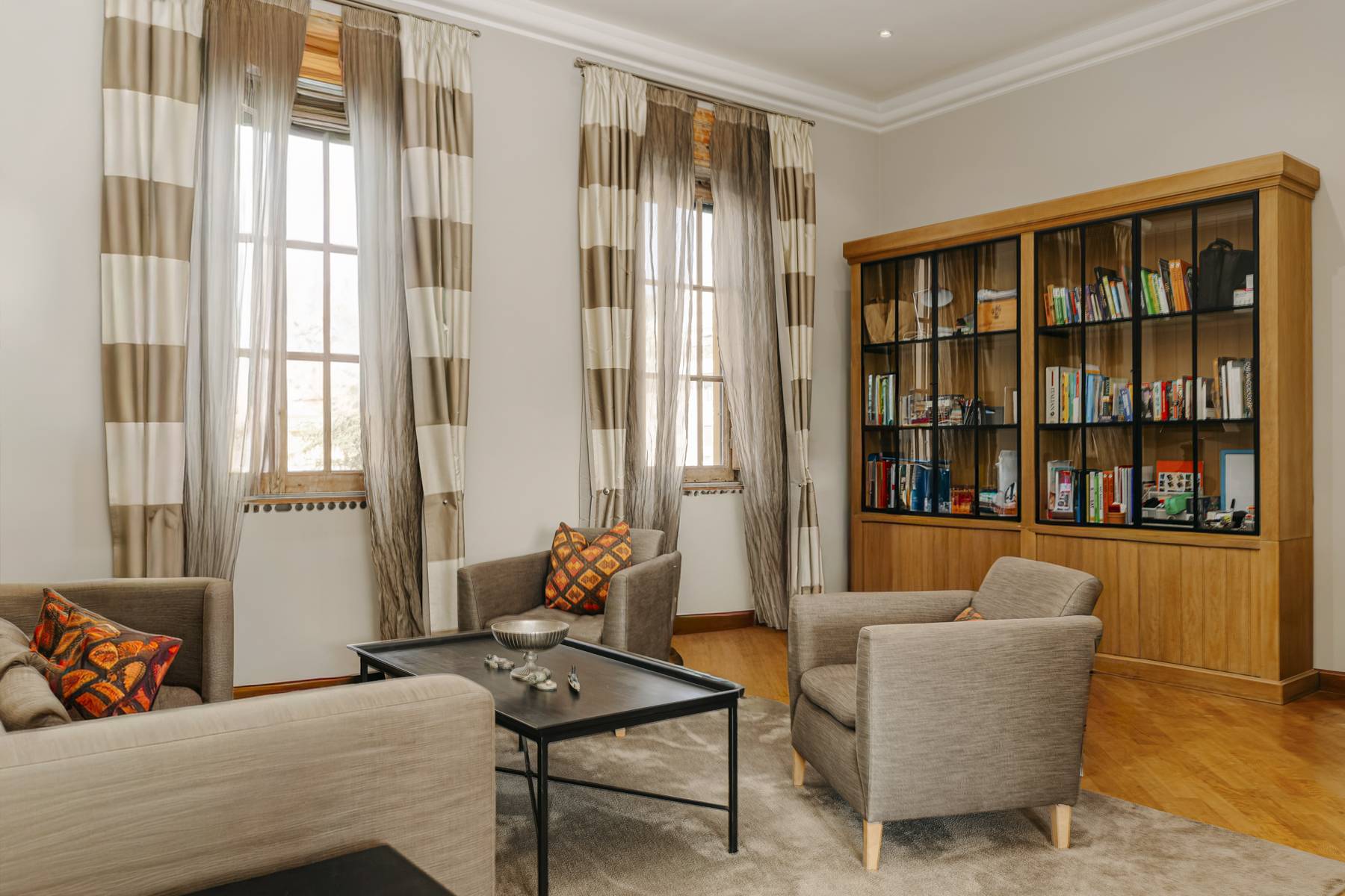  Elegant Liberty-Style Apartment on Via Monte Zebio - 物件實景