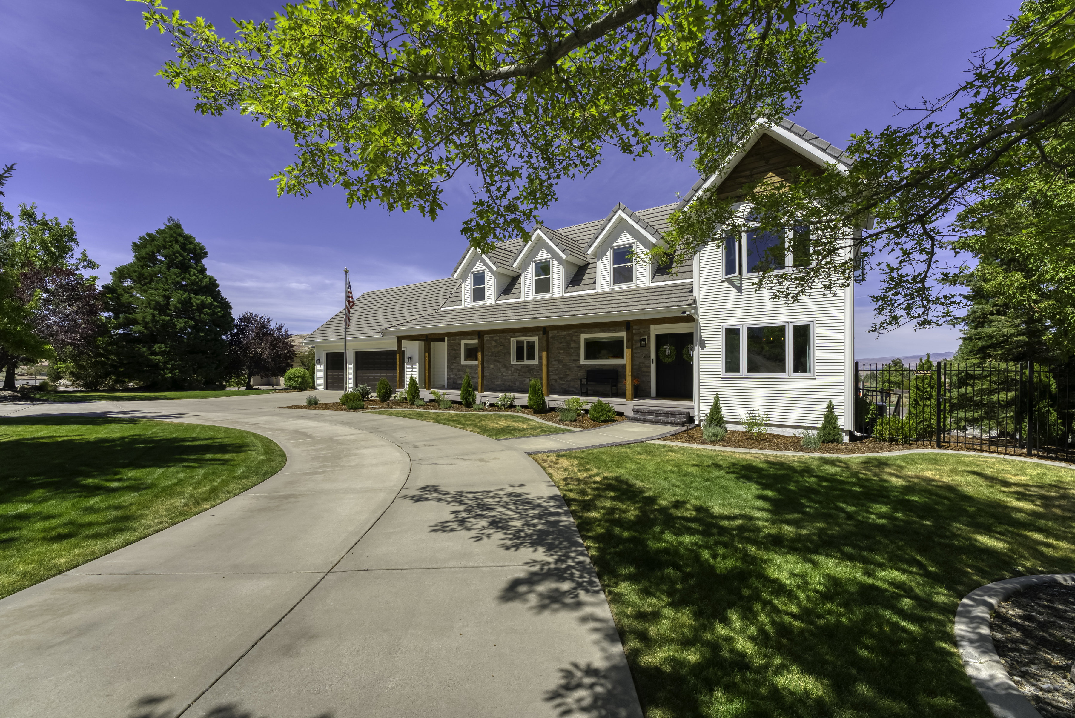  Expansive South West Luxury Ranch Style Estate with RV Garage & In-Law Quarters - 物件實景