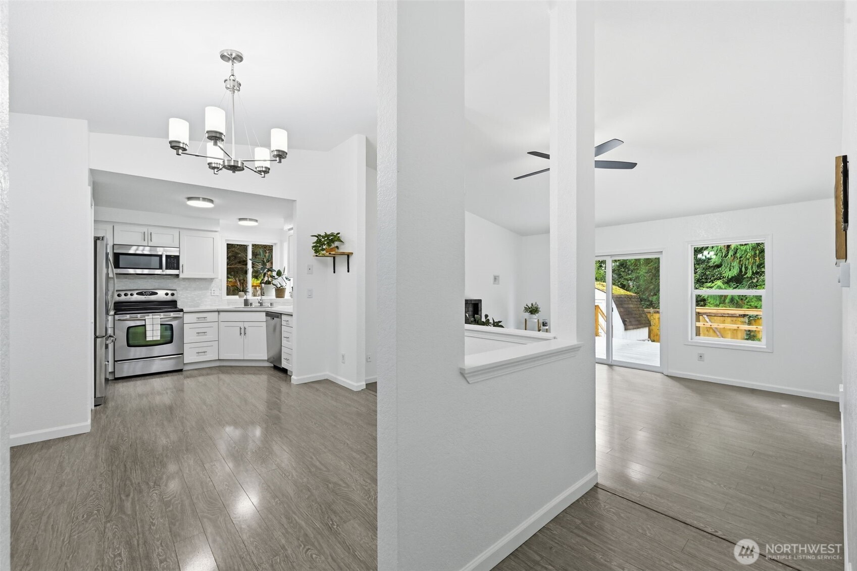 Marysville, Washington, 98271, United States, 3 Bedrooms Bedrooms, ,2 BathroomsBathrooms,Residential,For Sale,1987644