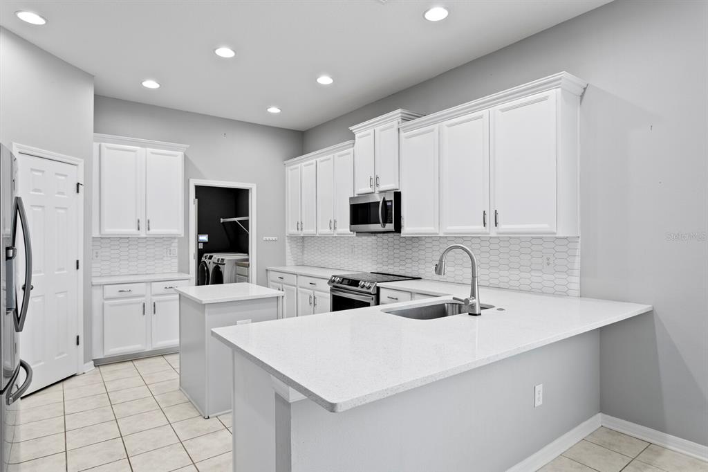 Lutz, Florida, 33558, United States, 4 Bedrooms Bedrooms, ,4 BathroomsBathrooms,Residential,For Sale,1817668