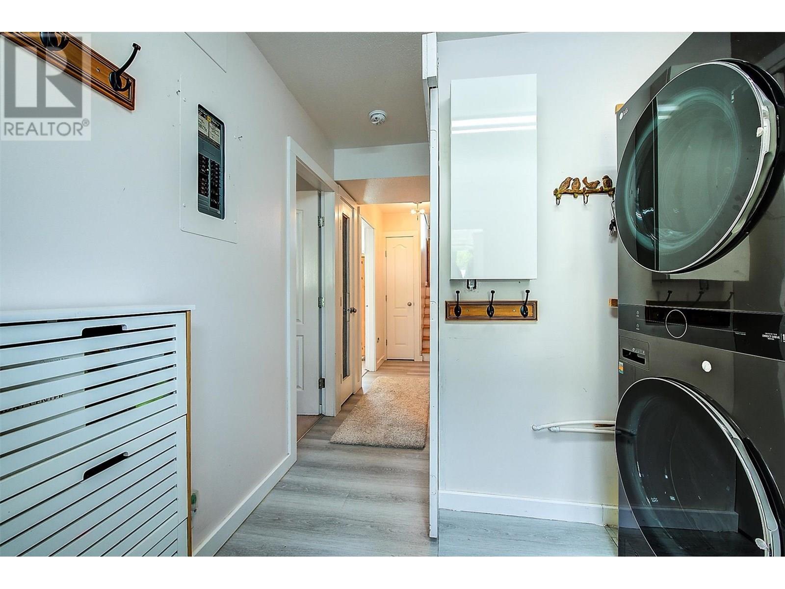 WEST KELOWNA, British Columbia, V1Z 3K5, CA, 2 Bedrooms Bedrooms, ,1 BathroomBathrooms,Residential,For Sale,1913142
