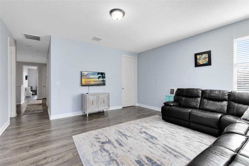 St Cloud, Florida, 34769, United States, 5 Bedrooms Bedrooms, ,4 BathroomsBathrooms,Residential,For Sale,1856110