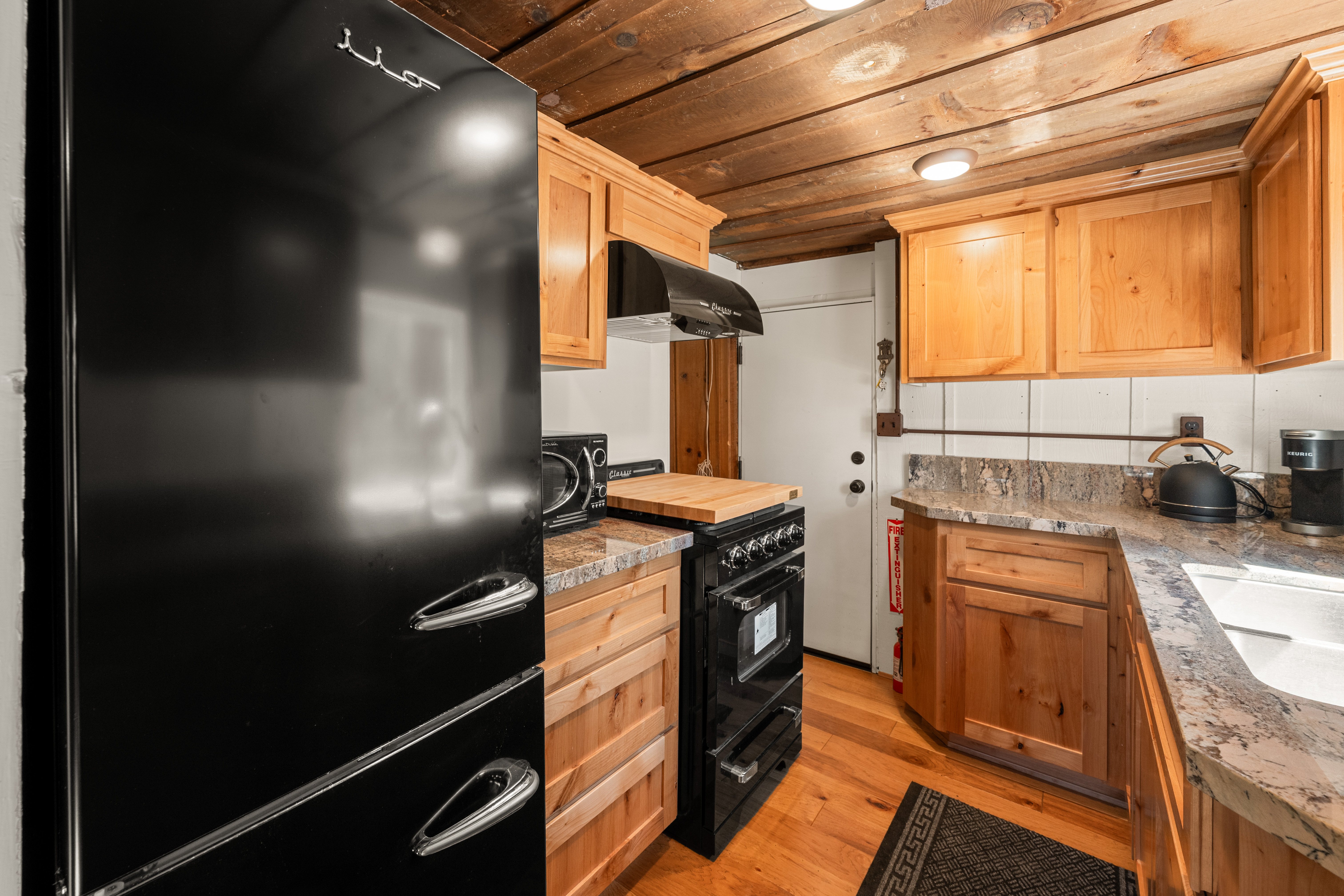  7 Pine Knot Avenue, Big Bear Lake, CA 92315 - 物件實景