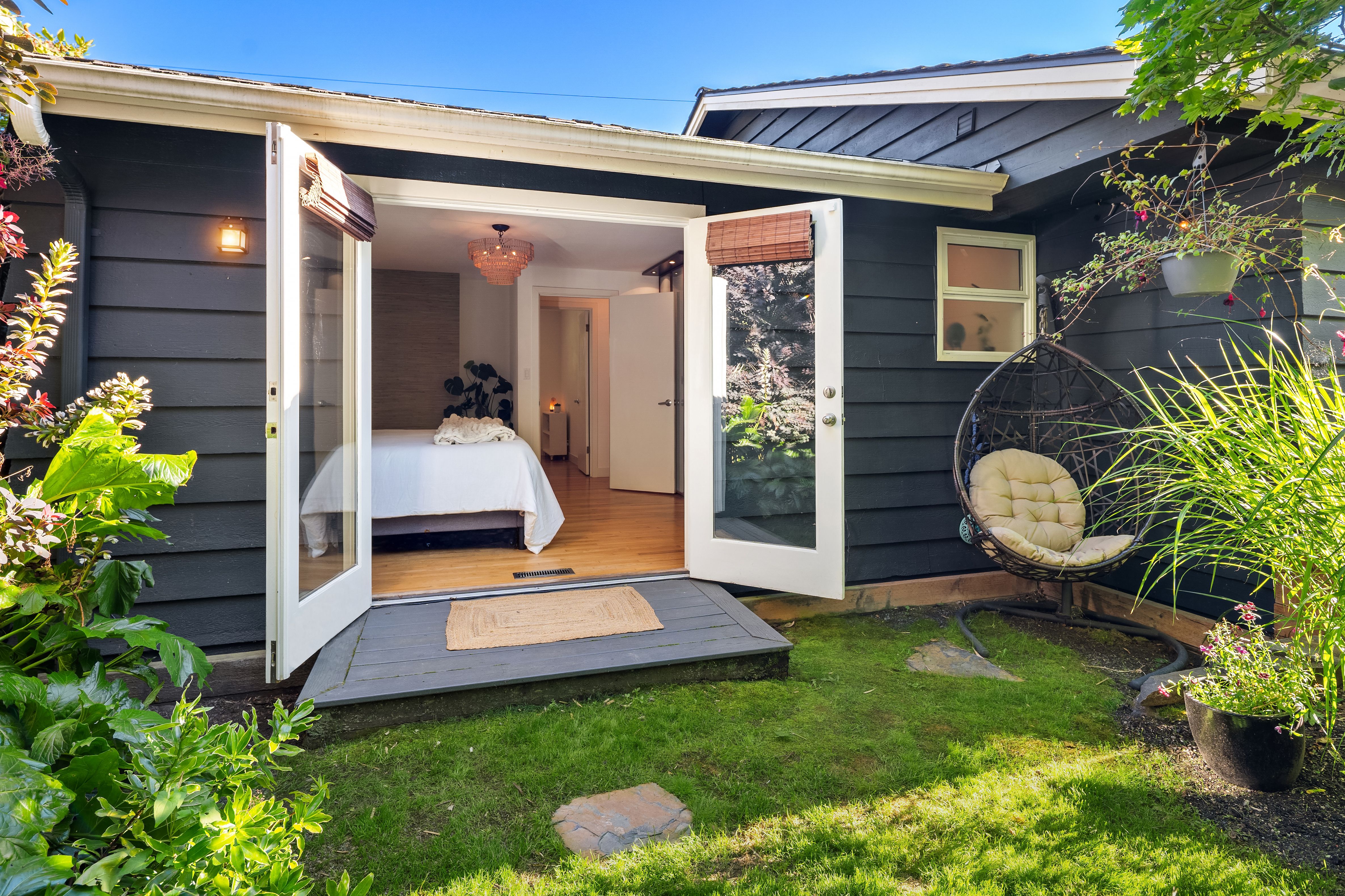  5414 SW Beach Drive Terr, Seattle, WA 98116 - 物件實景