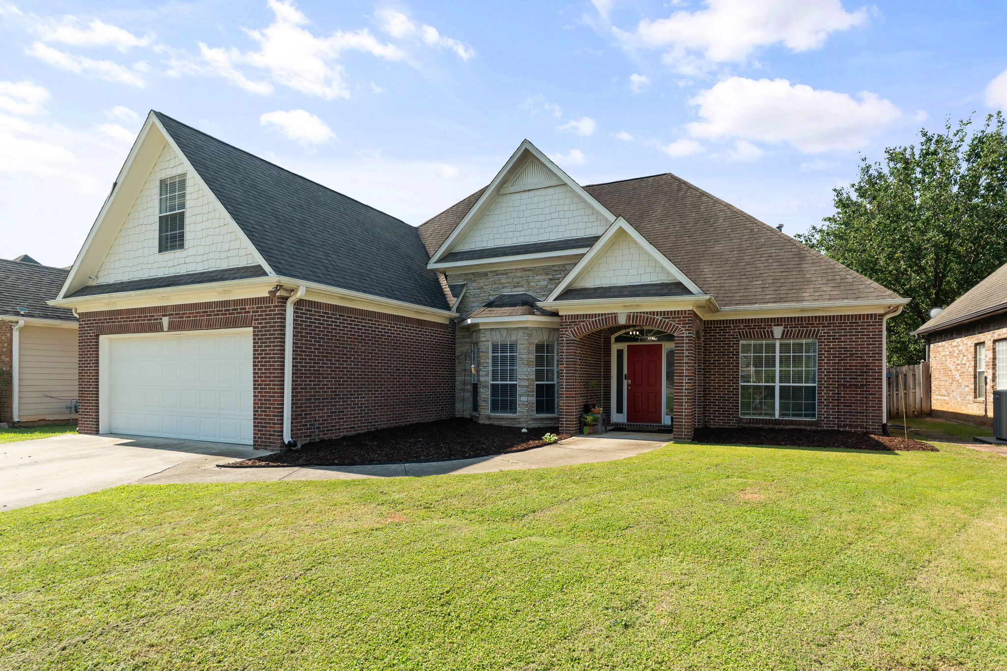 Waterford Highlands Trl, Calera, AL 35040