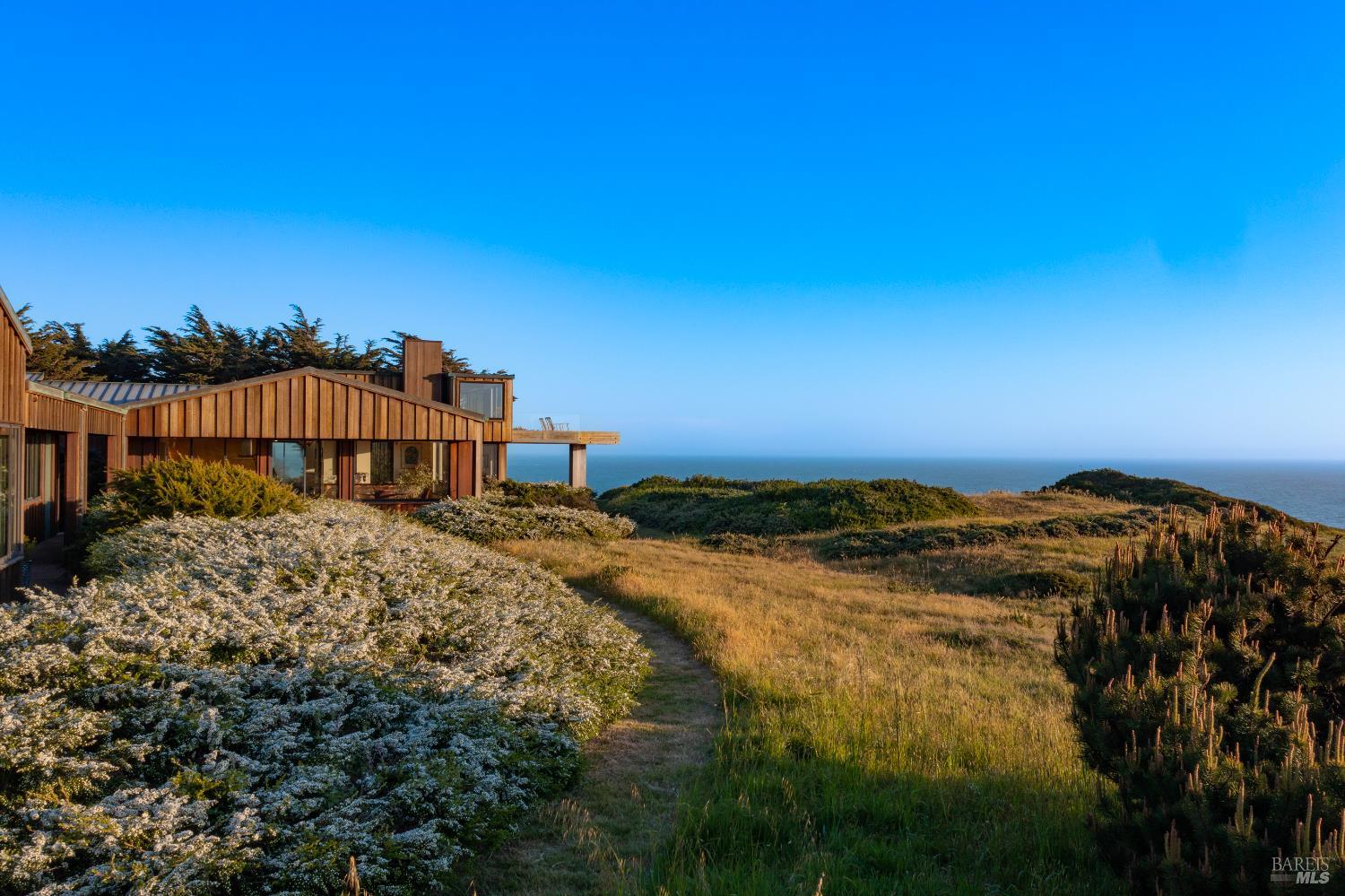 Elk, California, 95432, United States, 4 Bedrooms Bedrooms, ,4 BathroomsBathrooms,Residential,For Sale,1993215