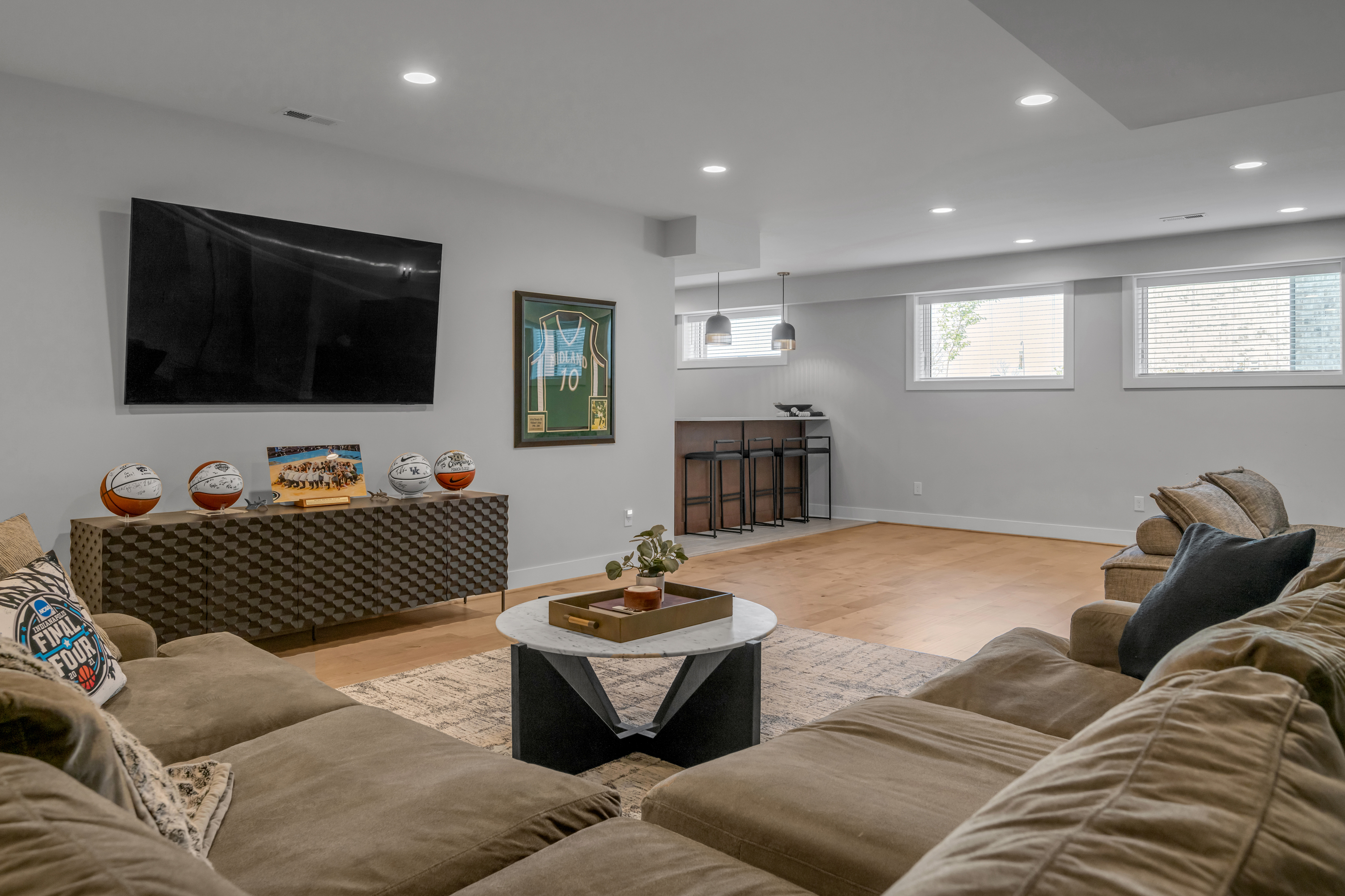  2429 Lorenzo Way - 物件實景