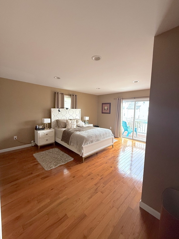 Everett, Massachusetts, 02149, United States, 6 Bedrooms Bedrooms, ,4 BathroomsBathrooms,Residential,For Sale,1938376