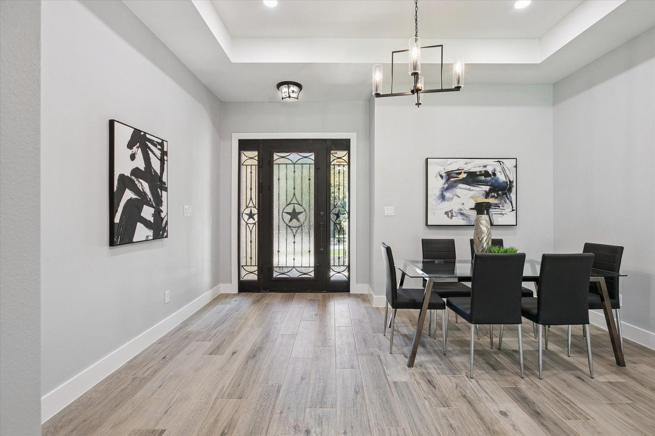 Arlington, Texas, 76012, United States, 4 Bedrooms Bedrooms, ,3 BathroomsBathrooms,Residential,For Sale,1974791