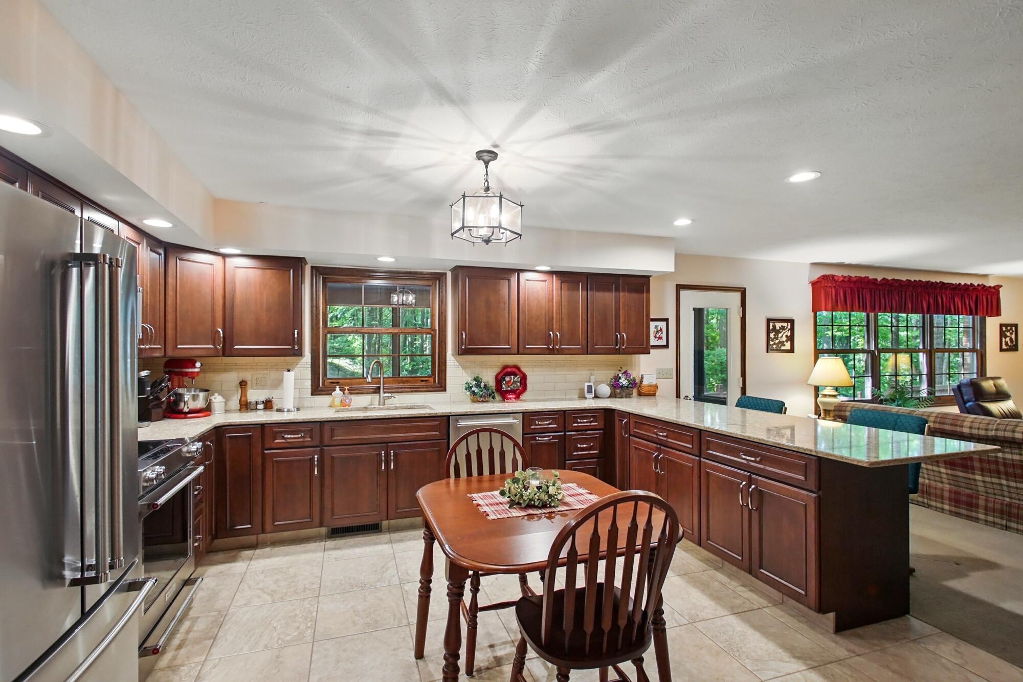 Springfield, Ohio, 45504, United States, 4 Bedrooms Bedrooms, ,3 BathroomsBathrooms,Residential,For Sale,1927340