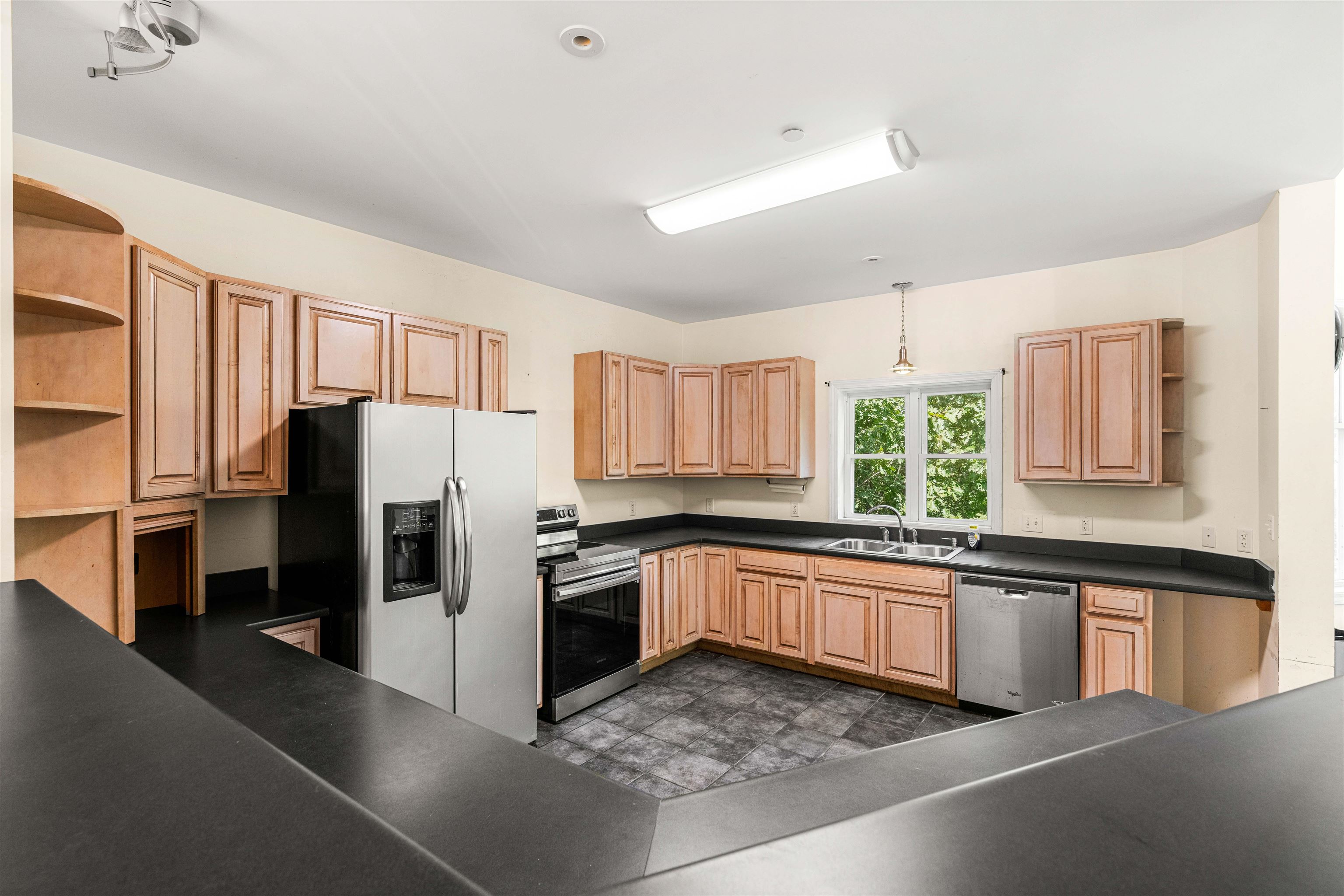 Dunbarton, New Hampshire, 03046, United States, 4 Bedrooms Bedrooms, ,3 BathroomsBathrooms,Residential,For Sale,1916855