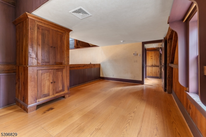 Union Twp., New Jersey, 08827, United States, 6 Bedrooms Bedrooms, ,6 BathroomsBathrooms,Residential,For Sale,1991066