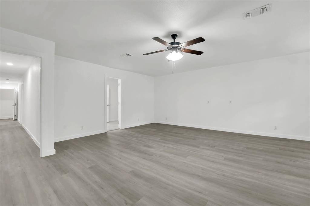 200 Silverleaf Drive, Fort Worth, Texas, 76112, United States, 5 Bedrooms Bedrooms, ,6 BathroomsBathrooms,Residential,For Sale,200 Silverleaf Drive,1618780