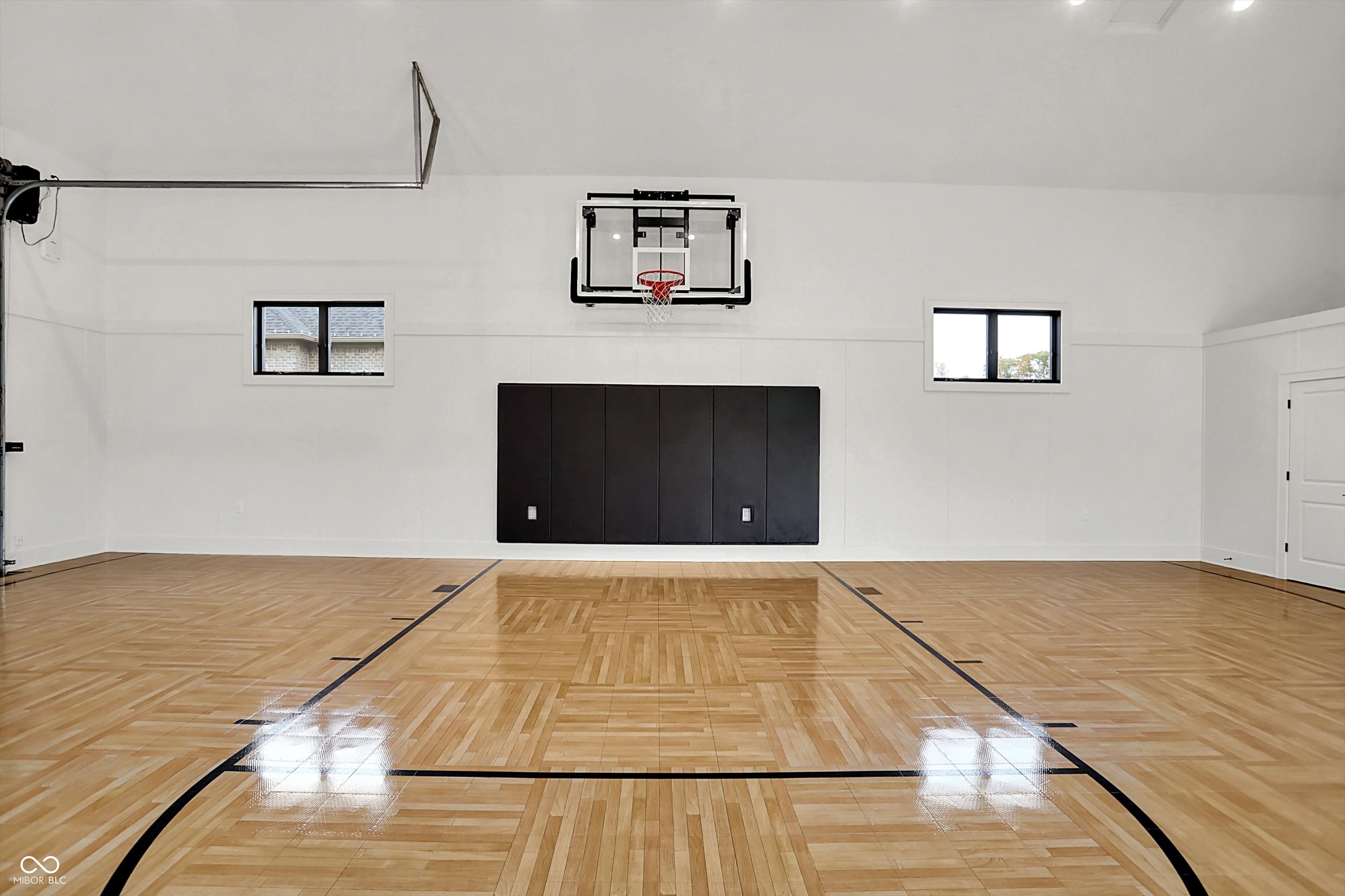 Bargersville, Indiana, 46106, United States, 5 Bedrooms Bedrooms, ,6 BathroomsBathrooms,Residential,For Sale,1983672