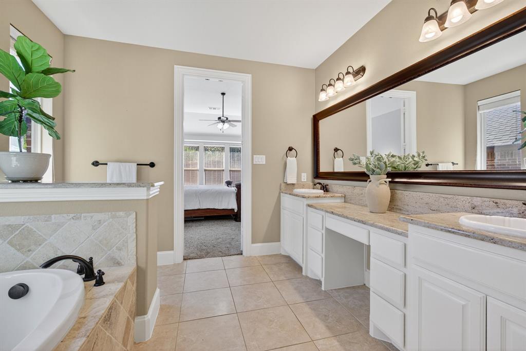 Argyle, Texas, 76226, United States, 4 Bedrooms Bedrooms, ,4 BathroomsBathrooms,Residential,For Sale,1988363