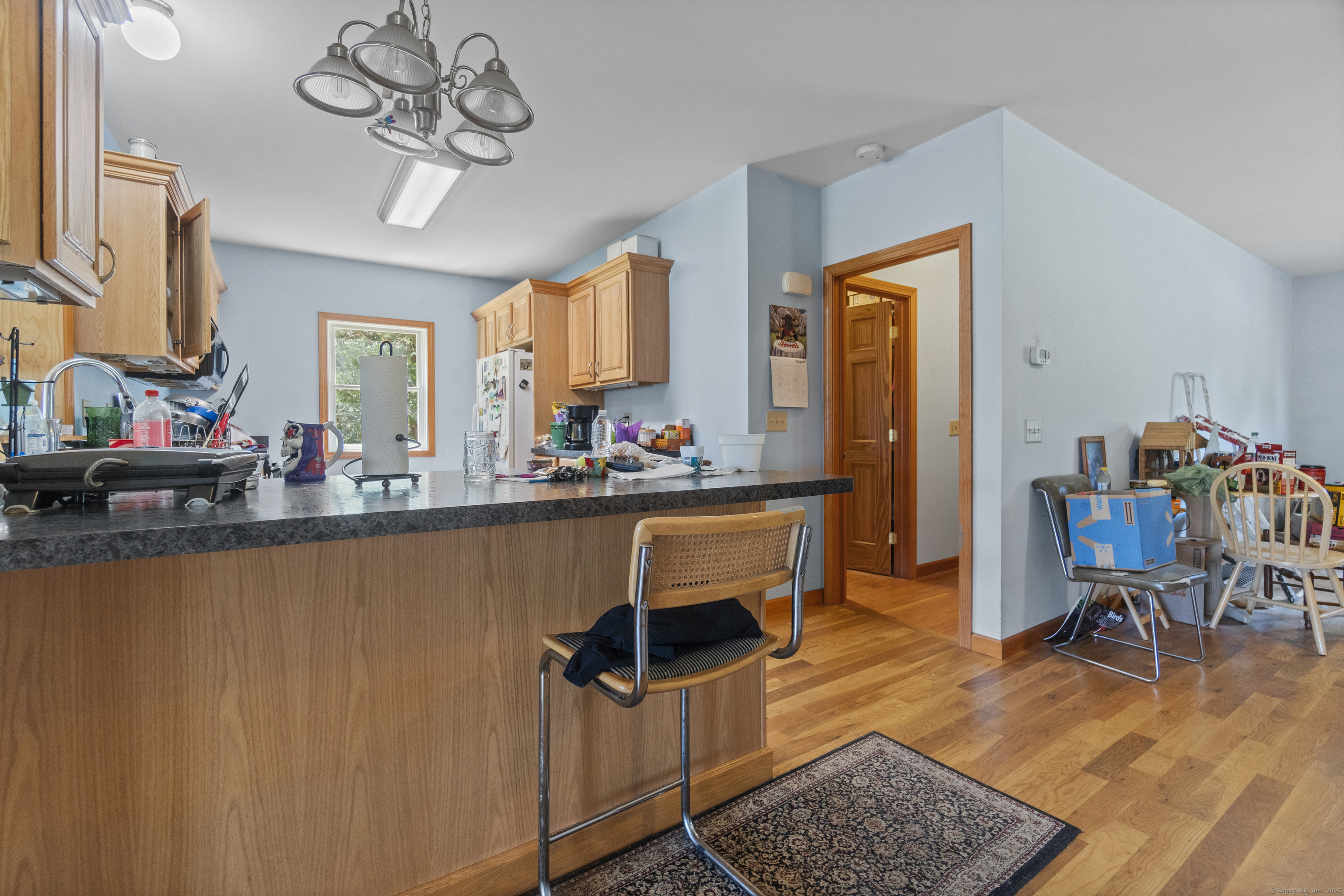 Woodbury, Connecticut, 06798, United States, 6 Bedrooms Bedrooms, ,3 BathroomsBathrooms,Residential,For Sale,1940915