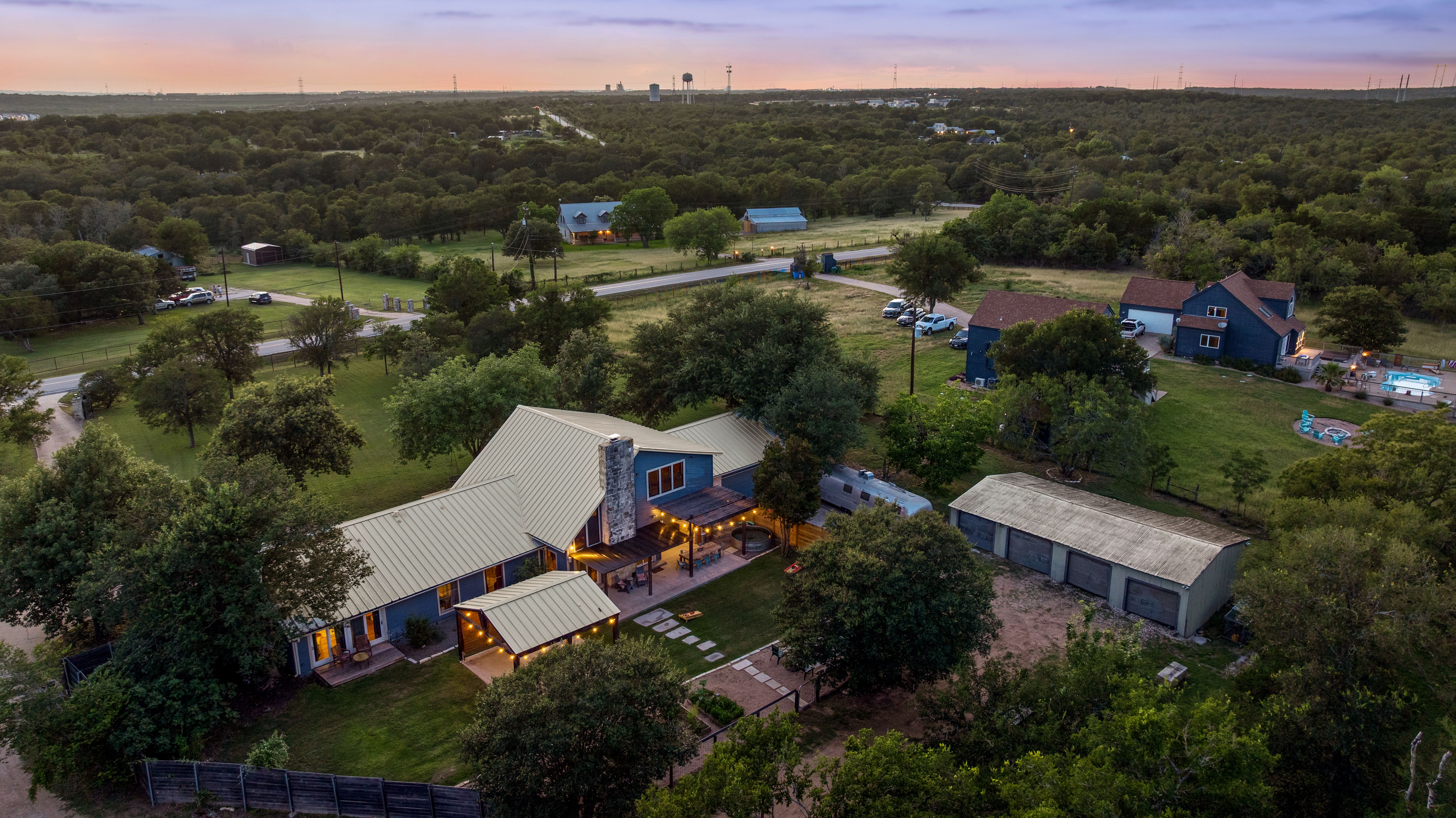  Manor Modern Ranch - 物件實景