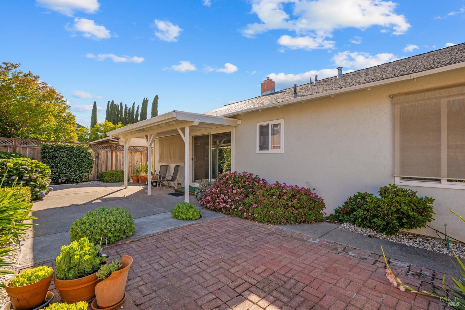 Napa, California, 94558, United States, 4 Bedrooms Bedrooms, ,Residential,For Sale,2048709