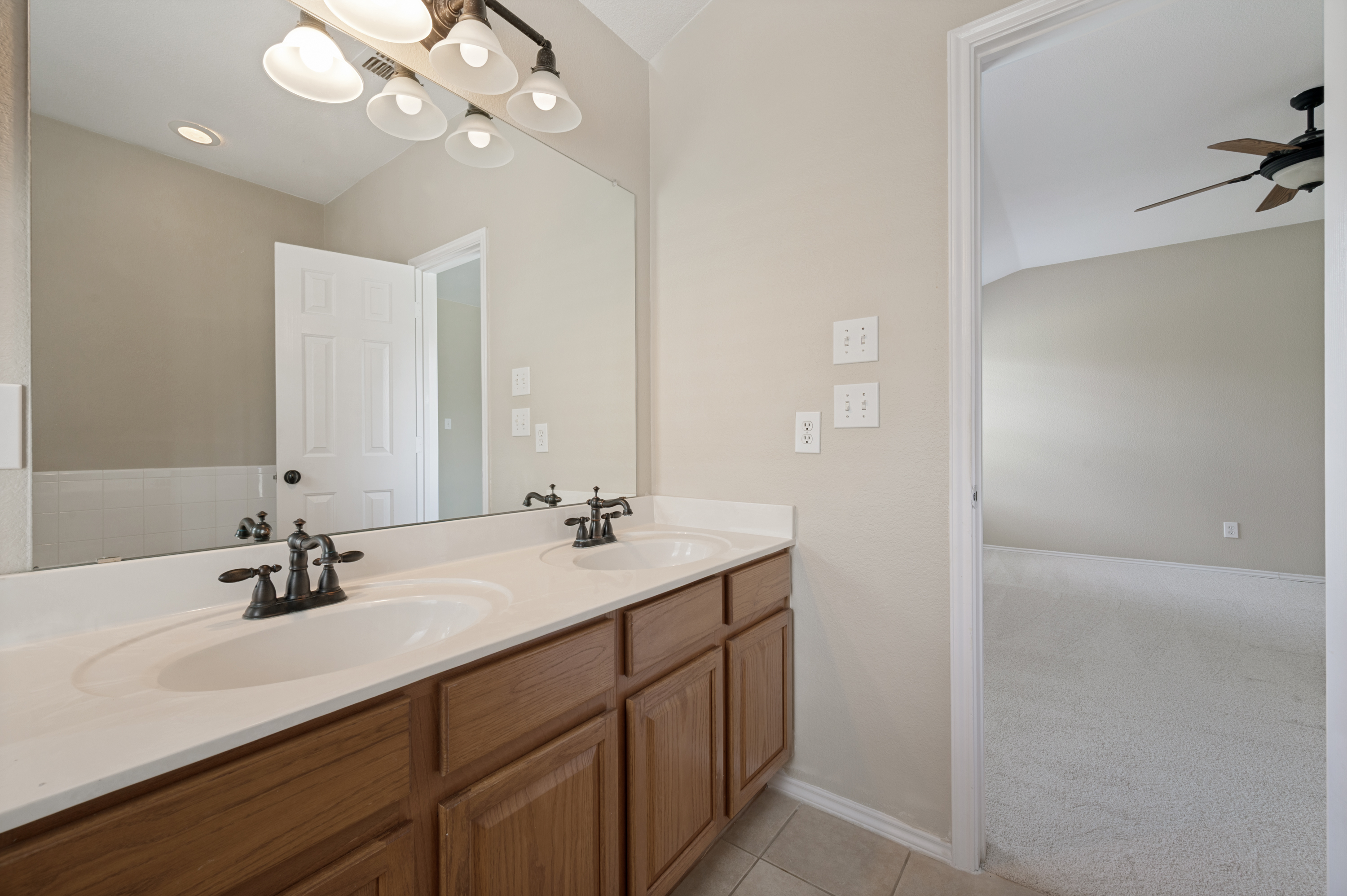  2677 Calmwater Drive, Little Elm, TX - 物件實景