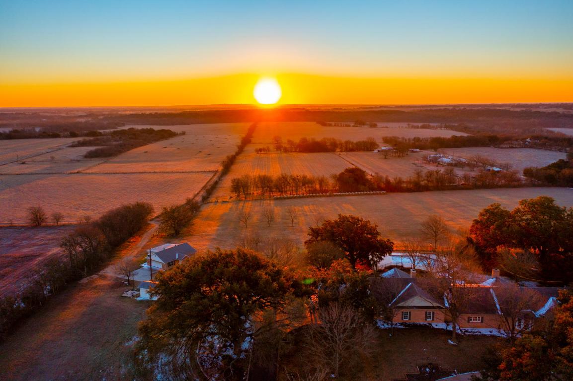 Belton, Texas, 76513, United States, 3 Bedrooms Bedrooms, ,5 BathroomsBathrooms,Residential,For Sale,1883238