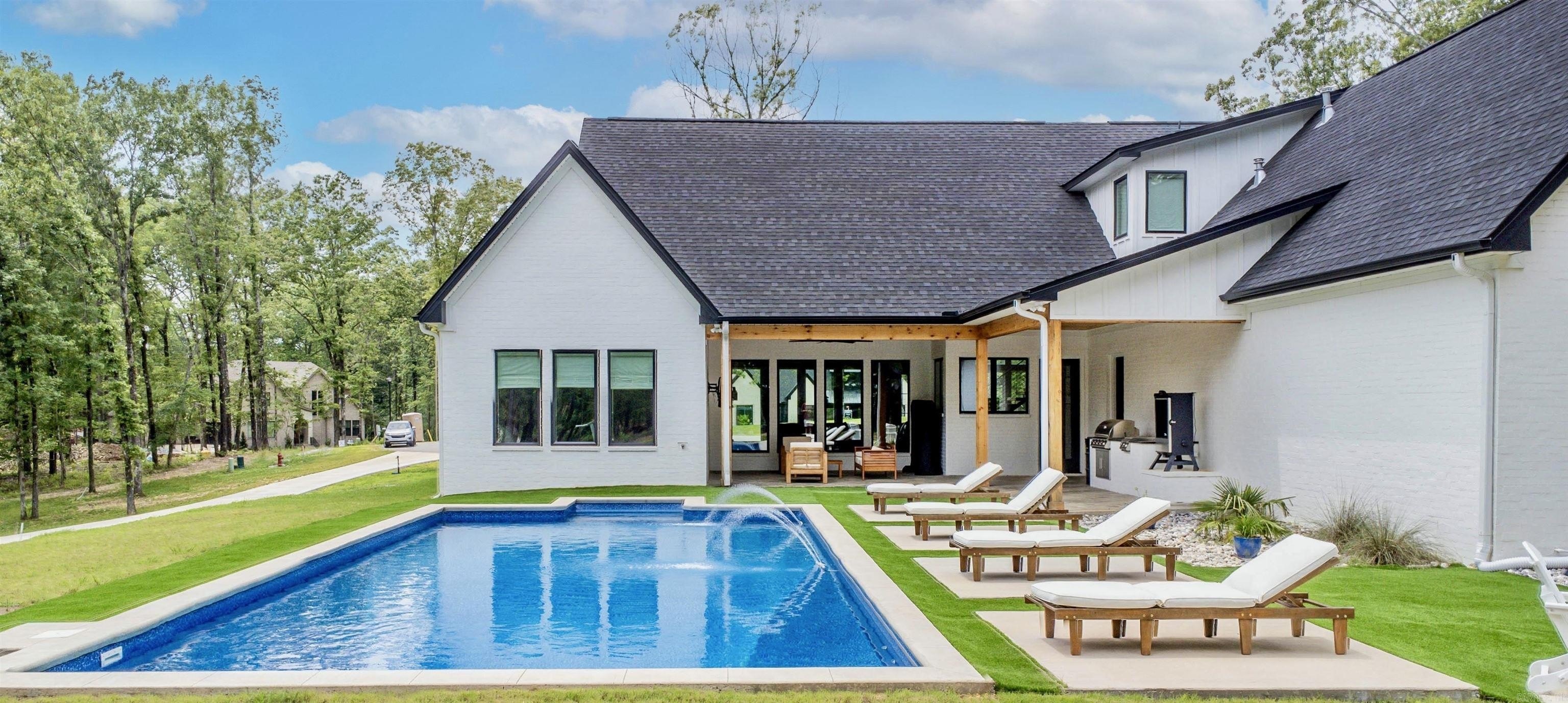 Benton, Arkansas, 72019, United States, 5 Bedrooms Bedrooms, ,3 BathroomsBathrooms,Residential,For Sale,1977708