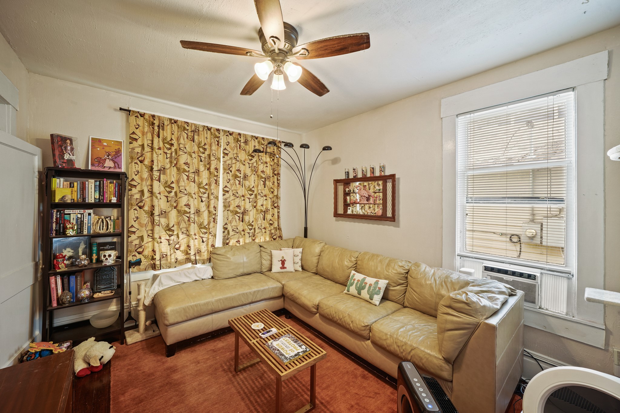 Houston, Texas, 77008, United States, 2 Bedrooms Bedrooms, ,1 BathroomBathrooms,Residential,For Sale,1868340