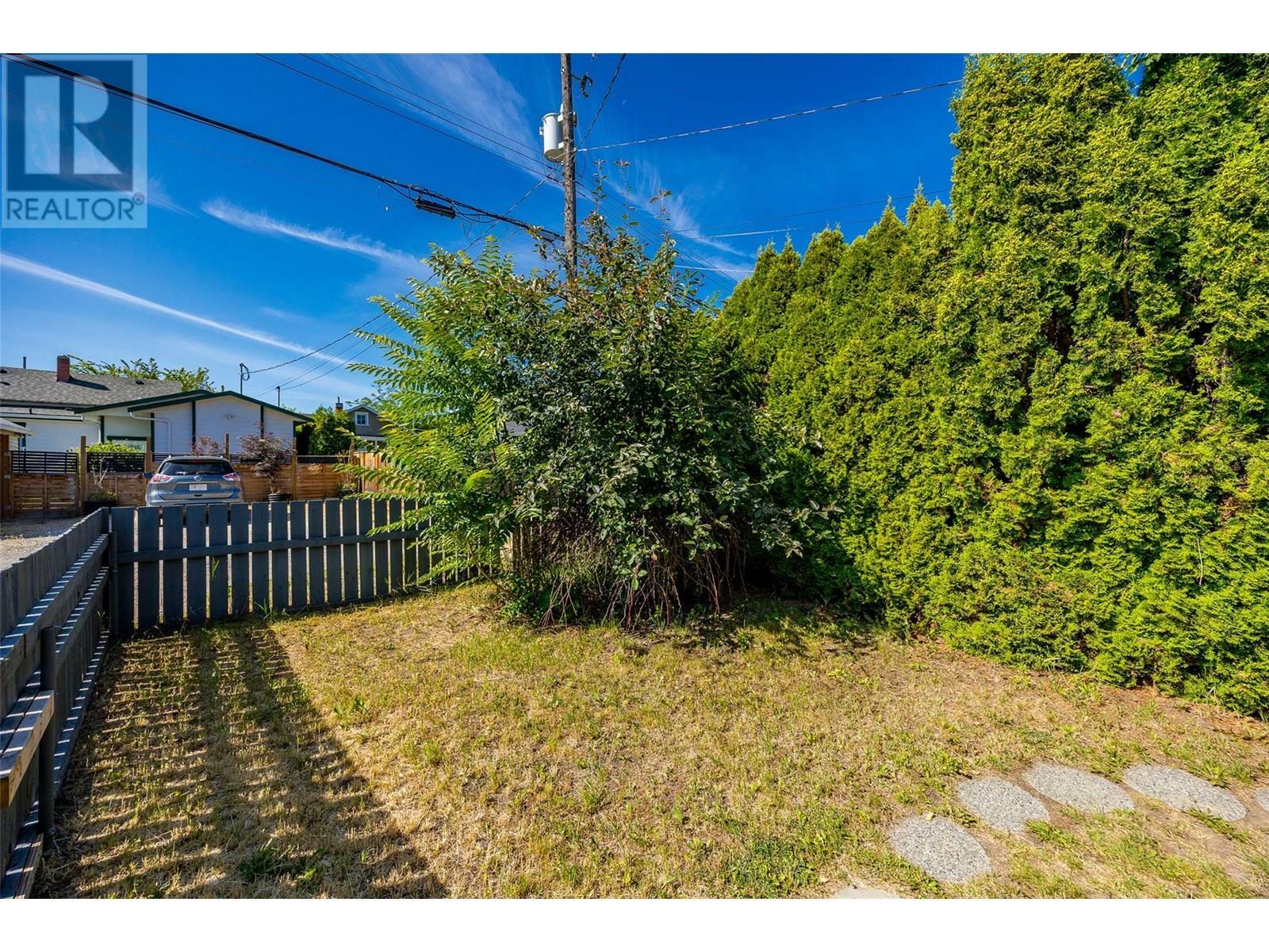 KELOWNA, British Columbia, V1Y 7C9, CA, 2 Bedrooms Bedrooms, ,2 BathroomsBathrooms,Residential,For Sale,1874536