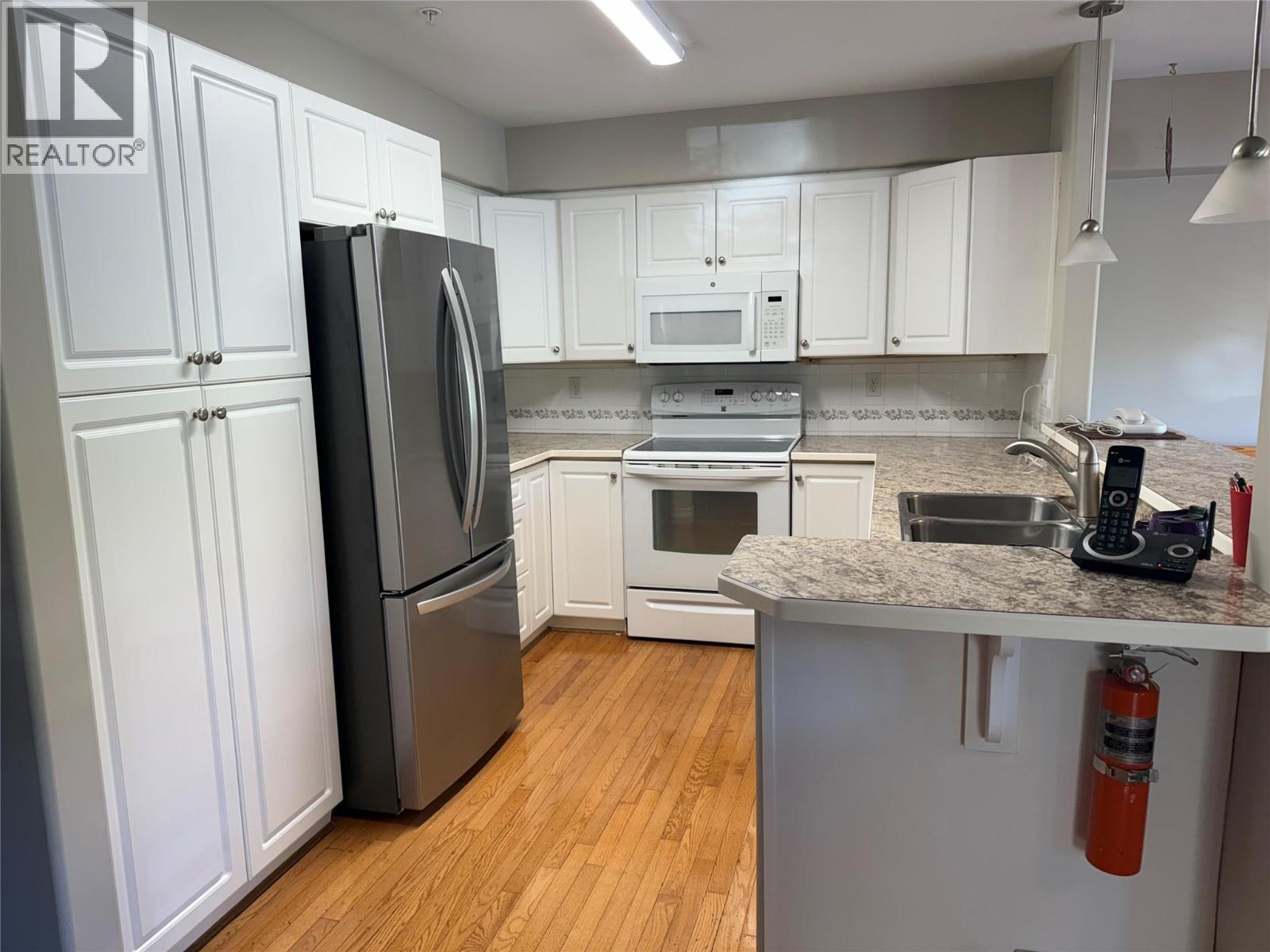 KAMLOOPS, British Columbia, V2C 1W9, CA, 3 Bedrooms Bedrooms, ,2 BathroomsBathrooms,Residential,For Sale,1949054