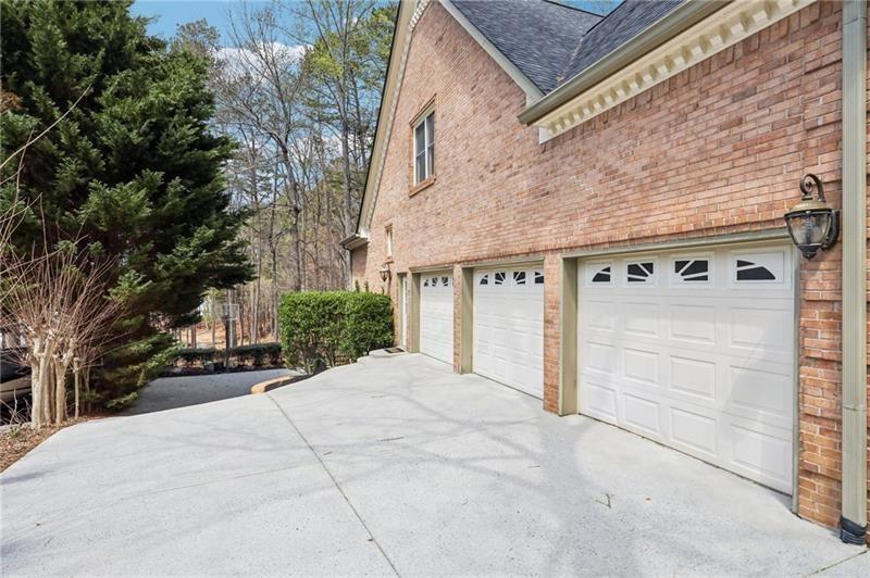 Buford, Georgia, 30518, United States, 6 Bedrooms Bedrooms, ,5 BathroomsBathrooms,Residential,For Sale,1976033