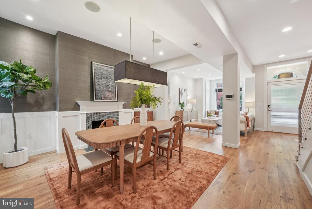 Washington, District of Columbia, 20001, United States, 6 Bedrooms Bedrooms, ,6 BathroomsBathrooms,Residential,For Sale,1983569