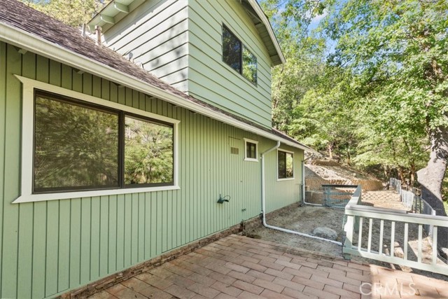 Lake Arrowhead, California, 92391, United States, 3 Bedrooms Bedrooms, ,4 BathroomsBathrooms,Residential,For Sale,1981303