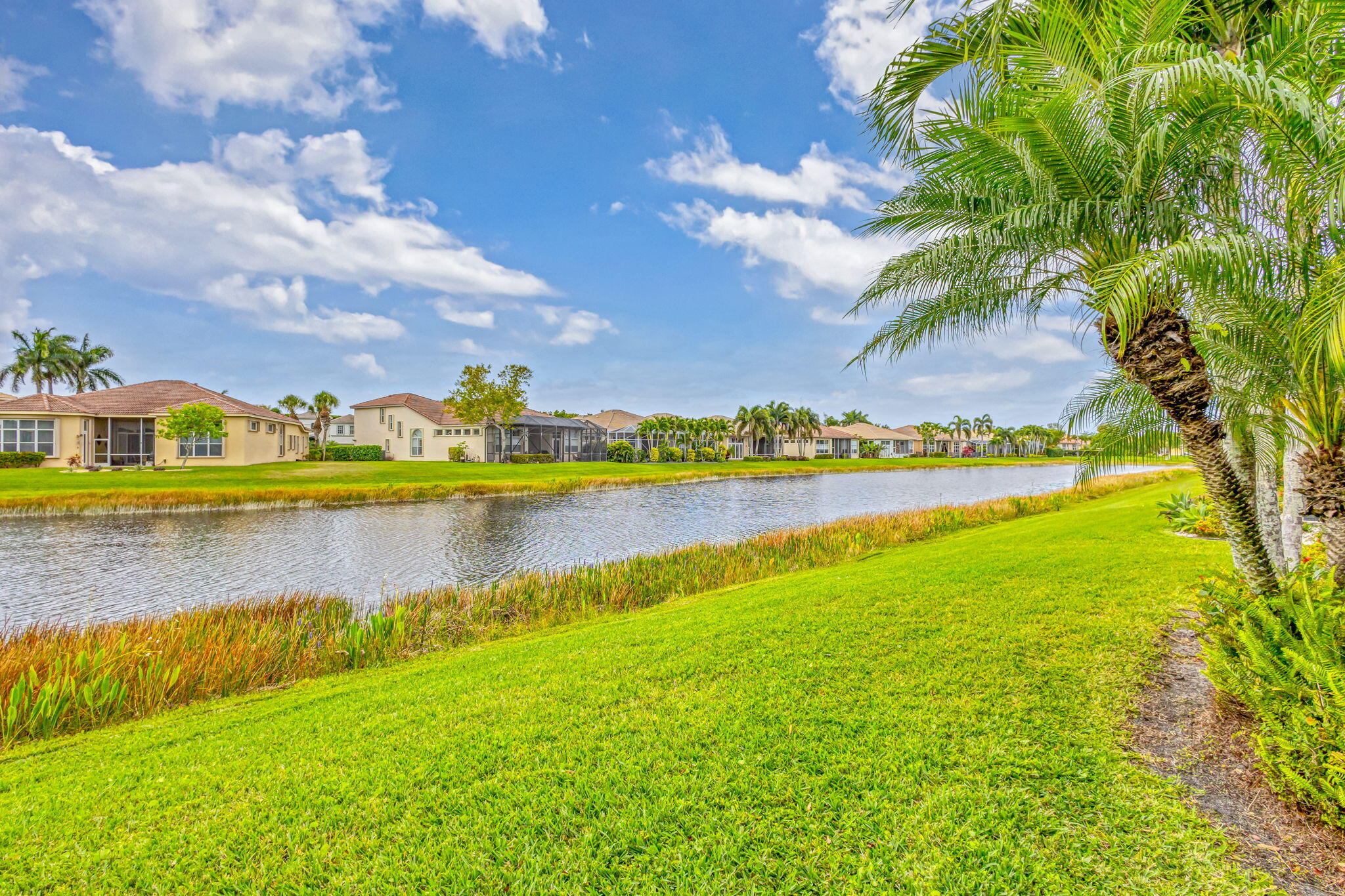 Wellington, Florida, 33411, United States, 2 Bedrooms Bedrooms, ,2 BathroomsBathrooms,Residential,For Sale,1807724