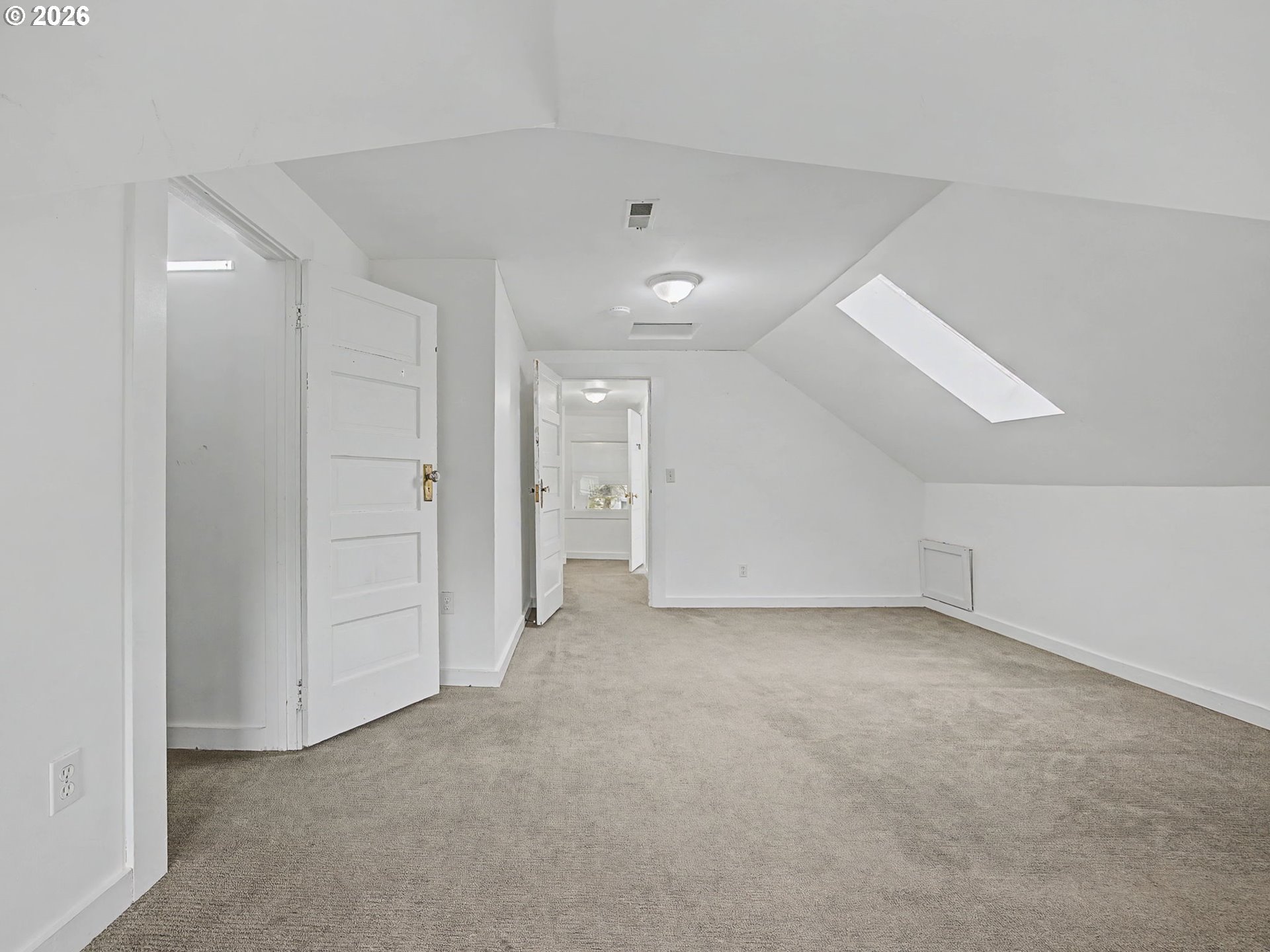 Portland, Oregon, 97212, United States, 5 Bedrooms Bedrooms, ,3 BathroomsBathrooms,Residential,For Sale,2043589