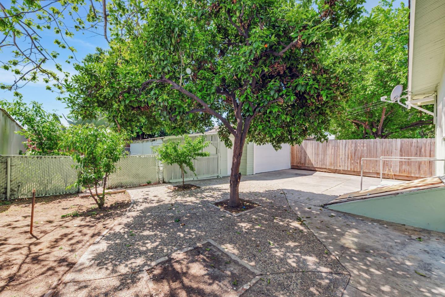 San Jose, California, 95112, United States, 3 Bedrooms Bedrooms, ,1 BathroomBathrooms,Residential,For Sale,1940369
