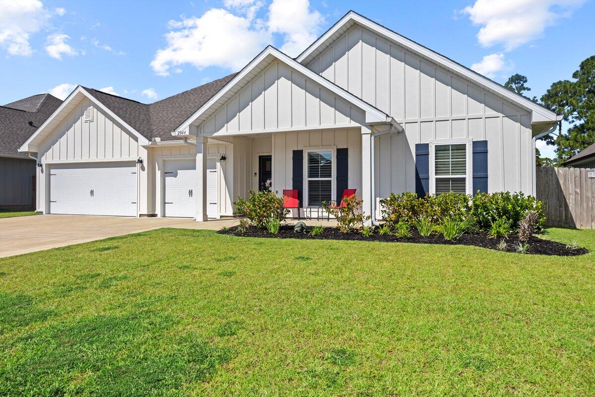 Gulf Breeze, Florida, 32563, United States, 4 Bedrooms Bedrooms, ,3 BathroomsBathrooms,Residential,For Sale,1933407
